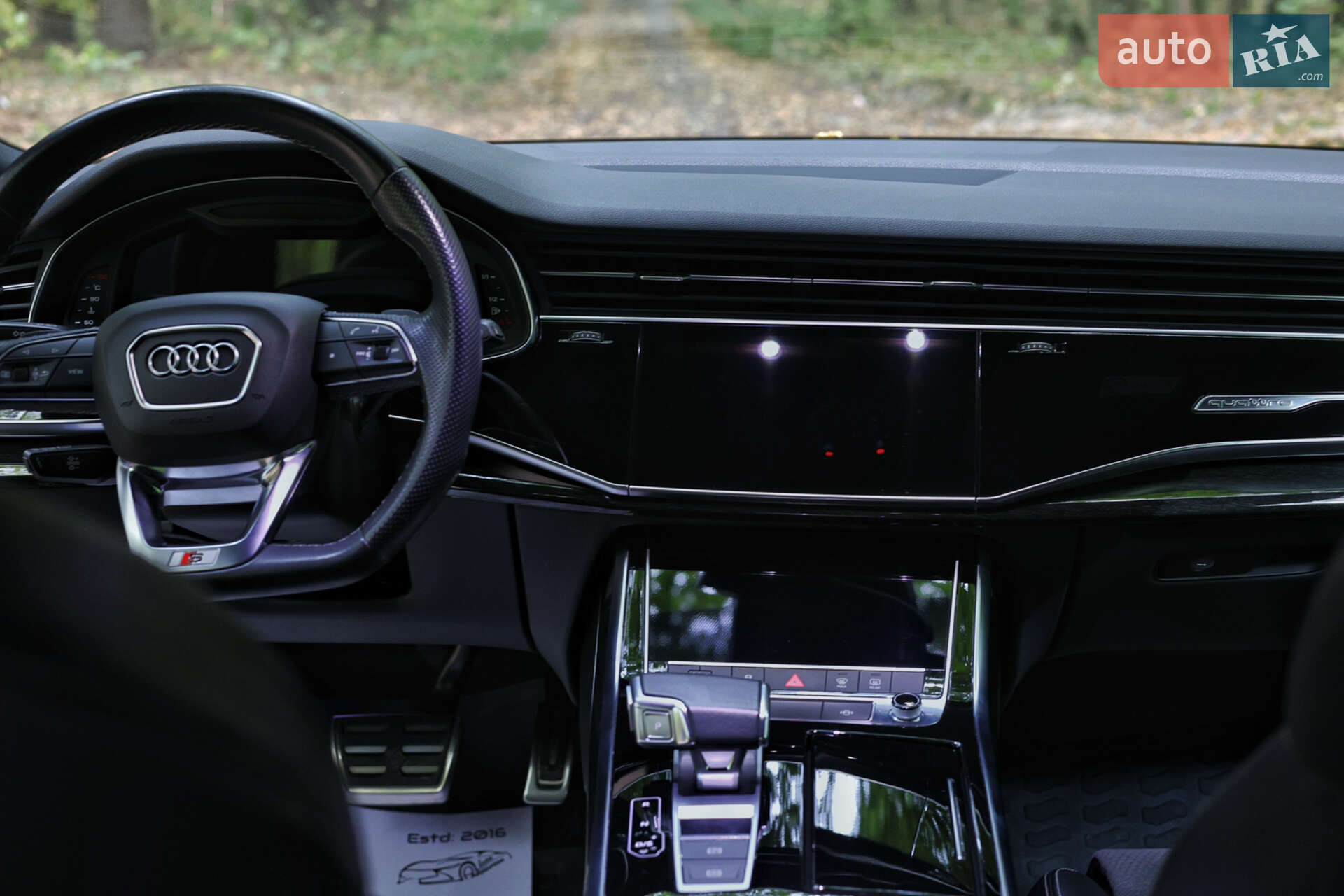 Audi Q8 2020 VIN WAUZZZF12MD012888 фото оголошення 28 з 29