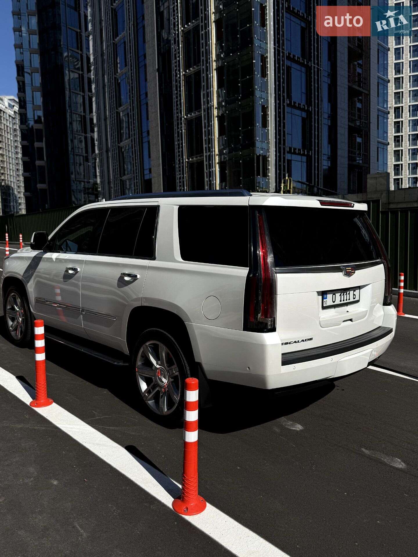 Cadillac Escalade 2017 VIN 1GYS3BKJXJR106805 фото оголошення 6 з 19