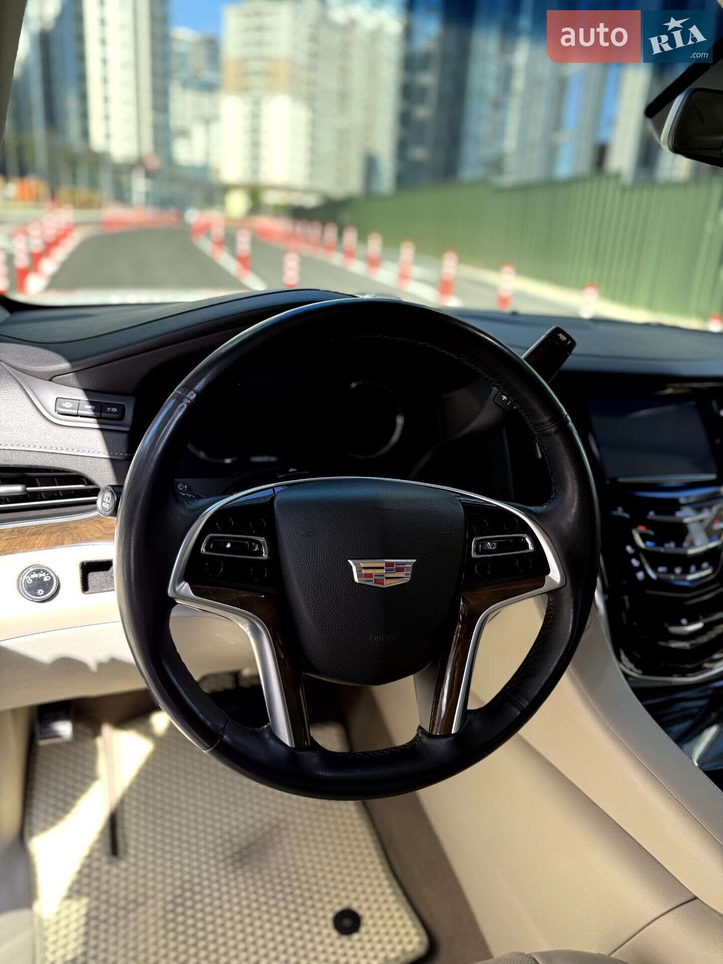 Cadillac Escalade 2017 VIN 1GYS3BKJXJR106805 фото оголошення 15 з 19