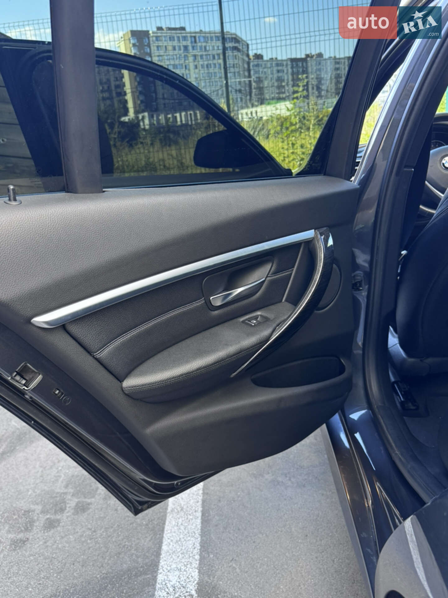 BMW 3 Series 2017 VIN WBA8D9G56JNU71634 фото оголошення 20 з 25