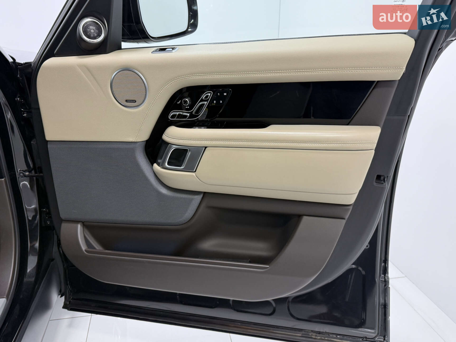 Land Rover Range Rover 2021 VIN SALGS5SE0MA451503 фото оголошення 31 з 39