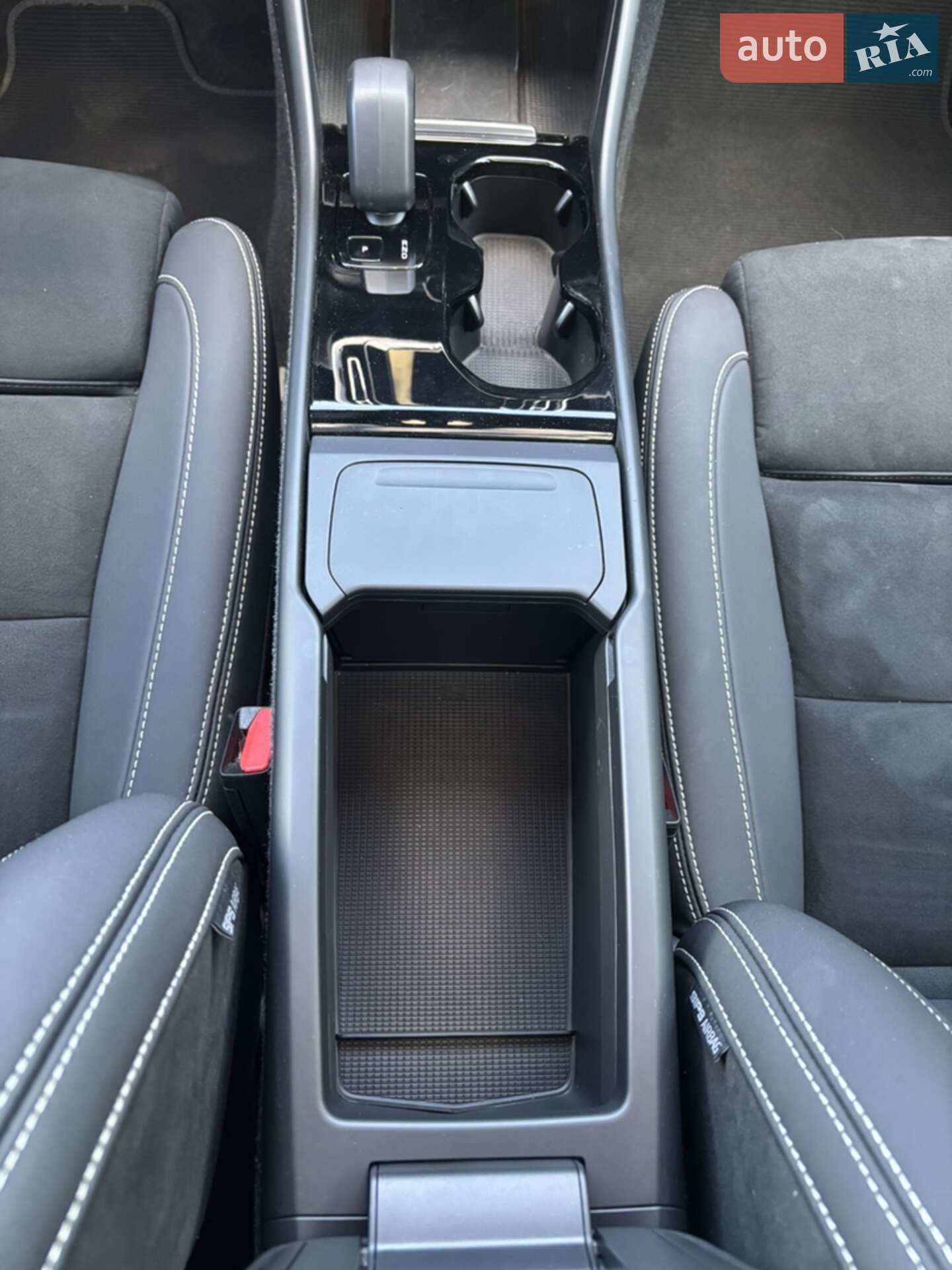 Volvo C40 Recharge 2022 VIN YV4ED3GM7P2045176 фото оголошення 17 з 29