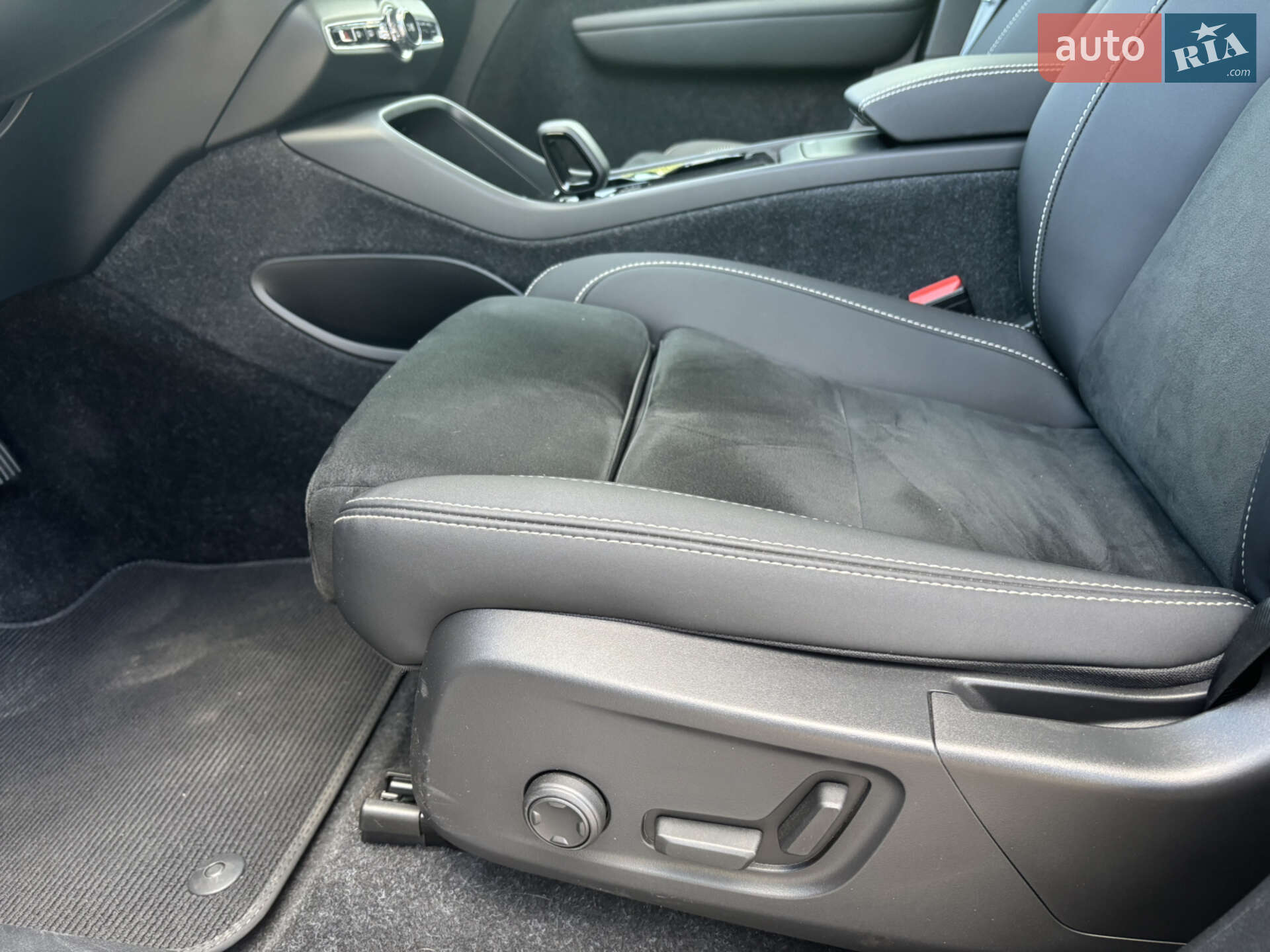 Volvo C40 Recharge 2022 VIN YV4ED3GM7P2045176 фото оголошення 20 з 29