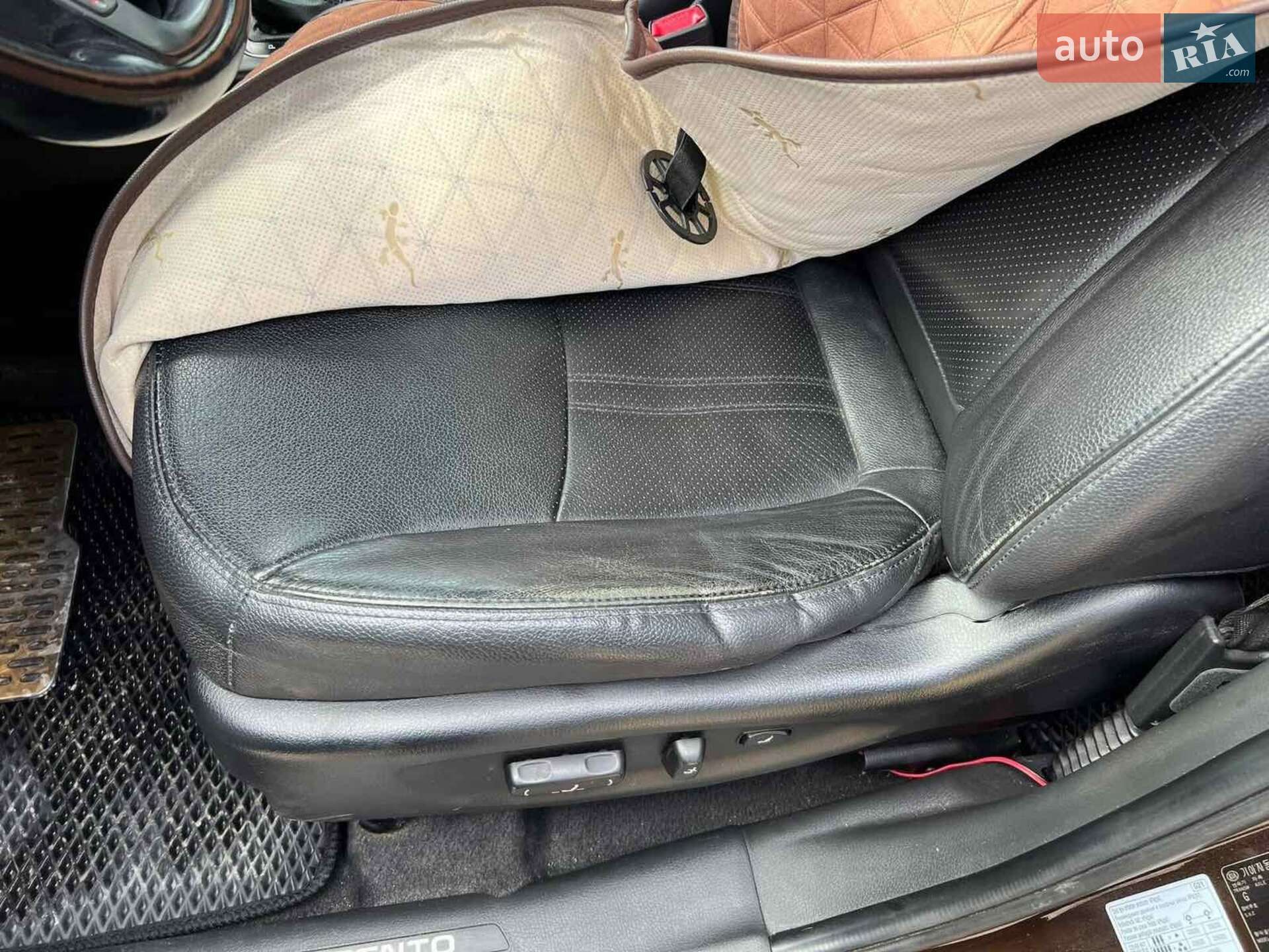 Kia Sorento 2013 VIN KNAKU814DD5359753 фото оголошення 20 з 26