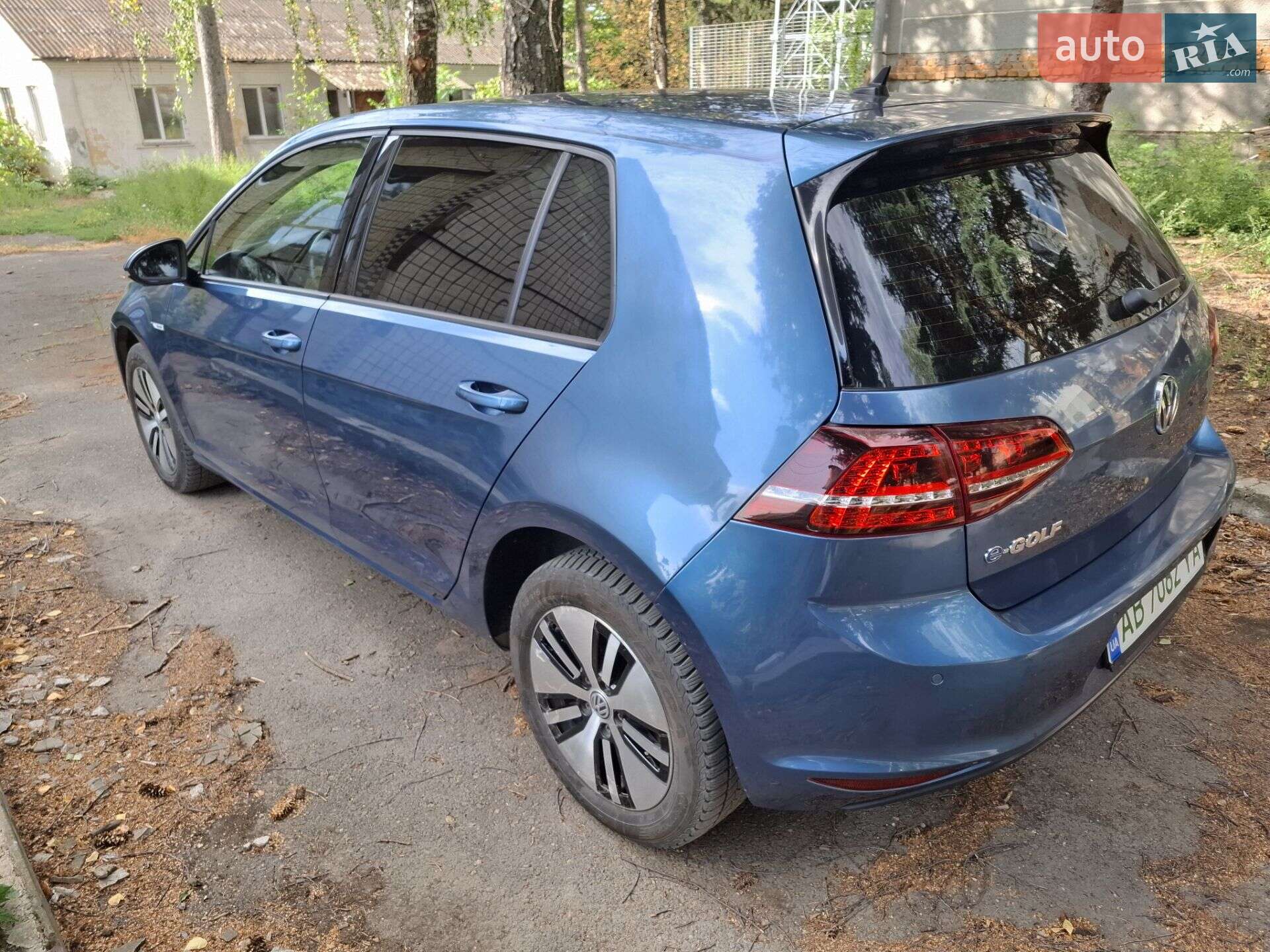 Volkswagen e-Golf 2014 VIN WVWZZZAUZFW901590 фото оголошення 2 з 17