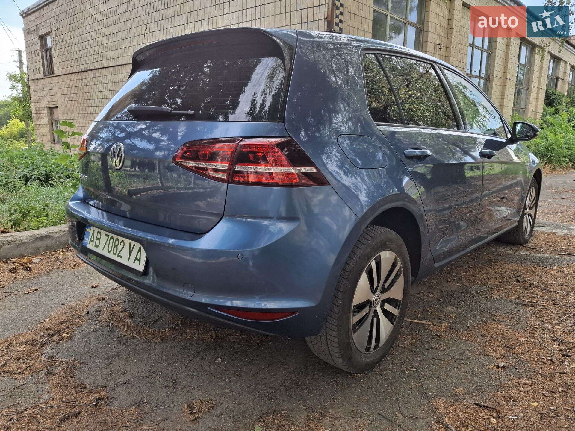 Volkswagen e-Golf 2014 VIN WVWZZZAUZFW901590 фото оголошення 3 з 17