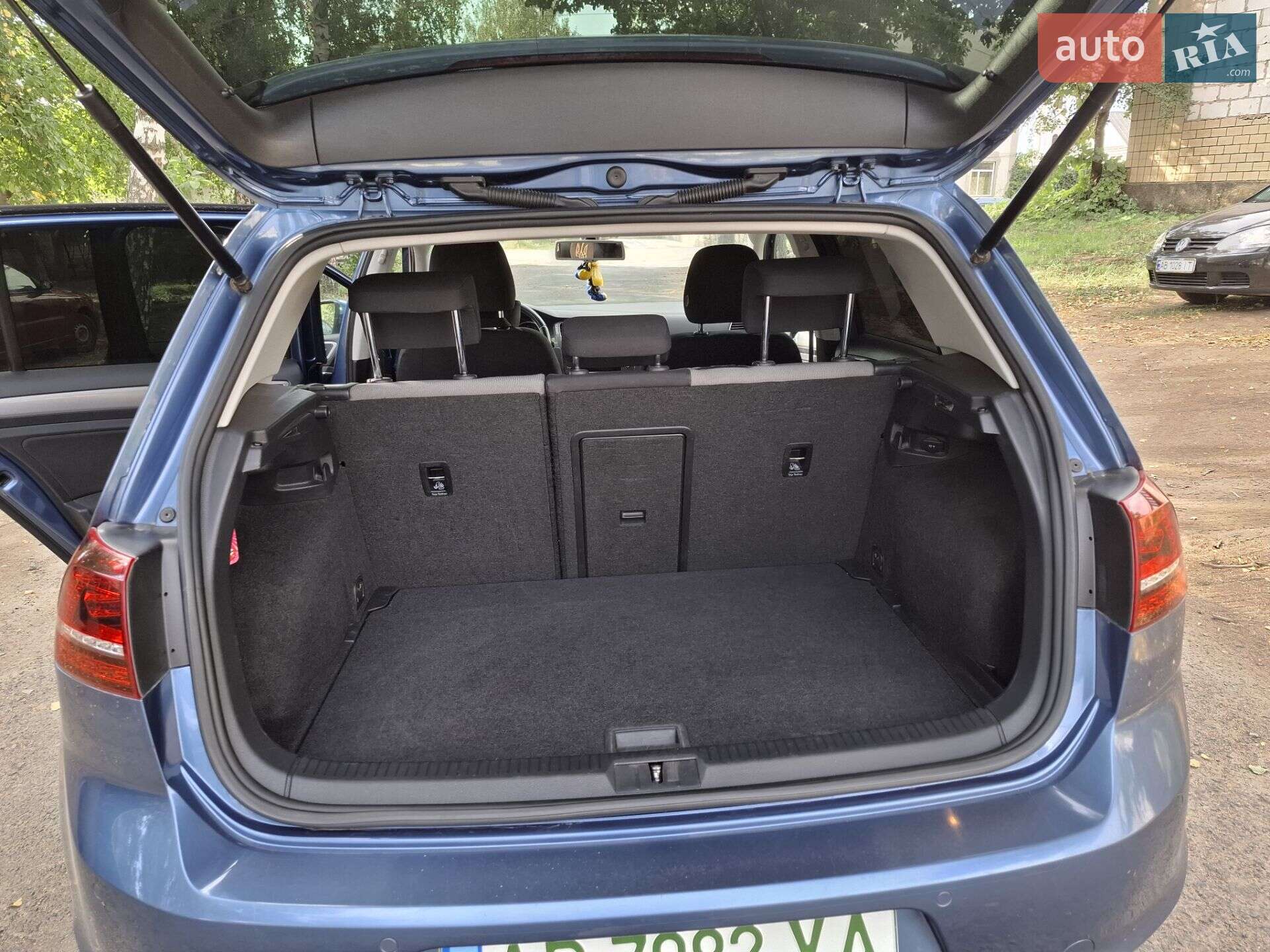 Volkswagen e-Golf 2014 VIN WVWZZZAUZFW901590 фото оголошення 14 з 17