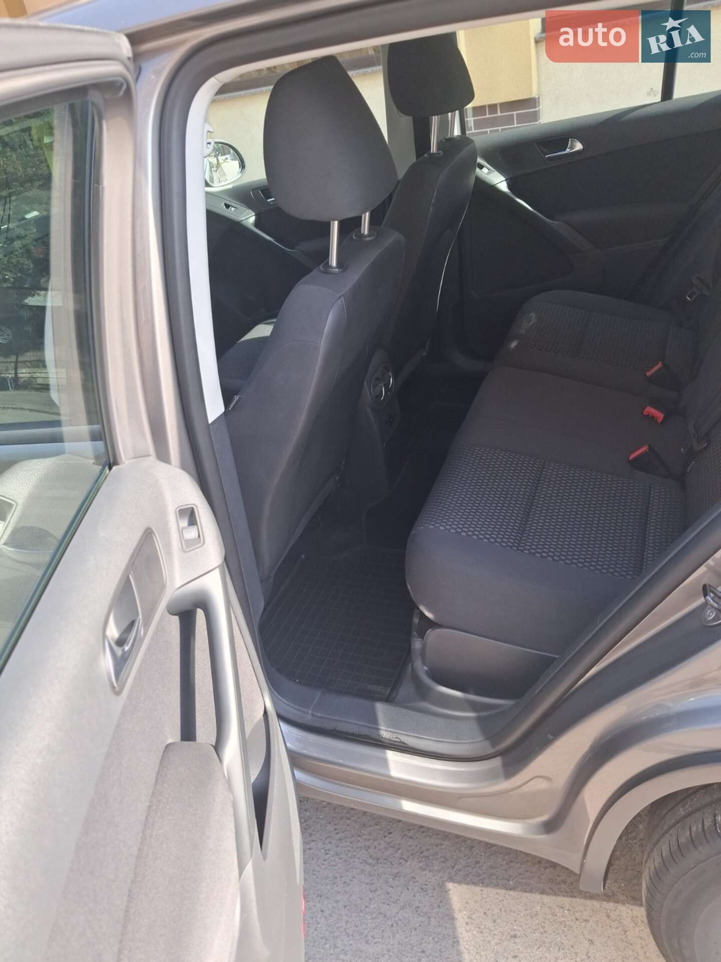 Volkswagen Tiguan 2010 VIN WVGZZZ5NZAW092134 фото оголошення 8 з 8