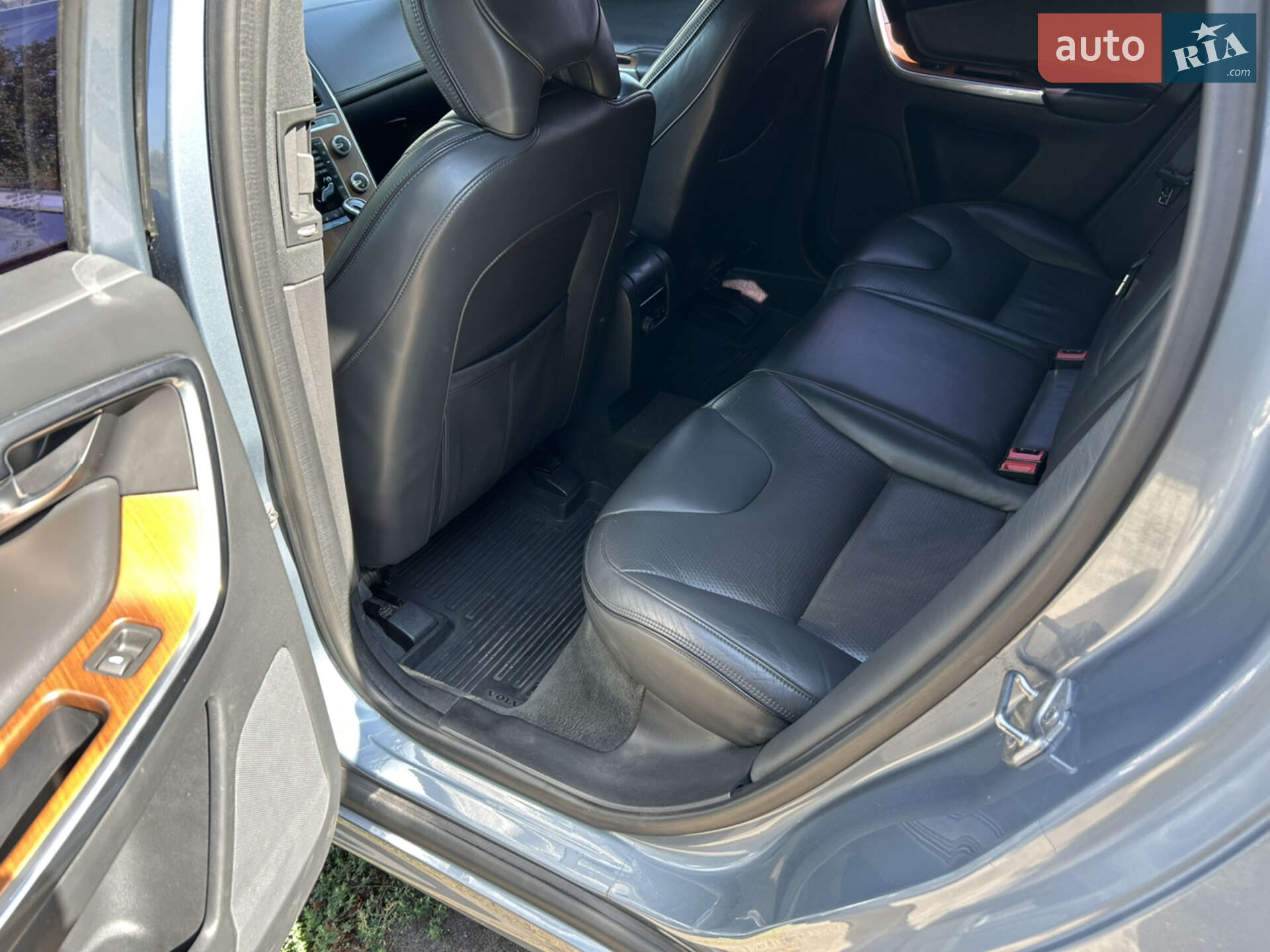 Volvo XC60 2016 VIN YV1DZA5C6H2043087 фото оголошення 30 з 51