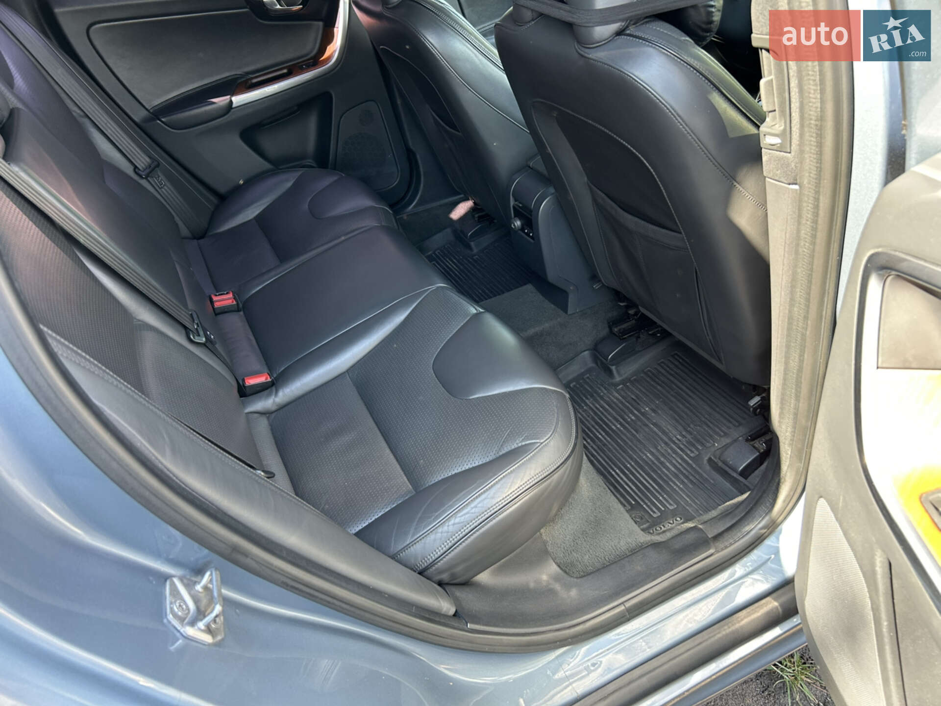 Volvo XC60 2016 VIN YV1DZA5C6H2043087 фото оголошення 32 з 51
