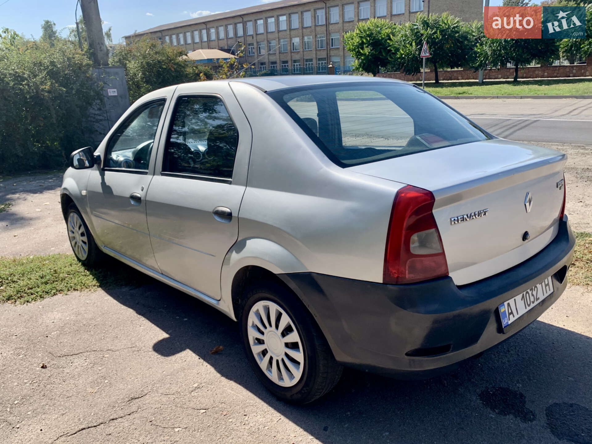 Renault Logan 2011 VIN VF1LSRAAH44857802 фото оголошення 19 з 34