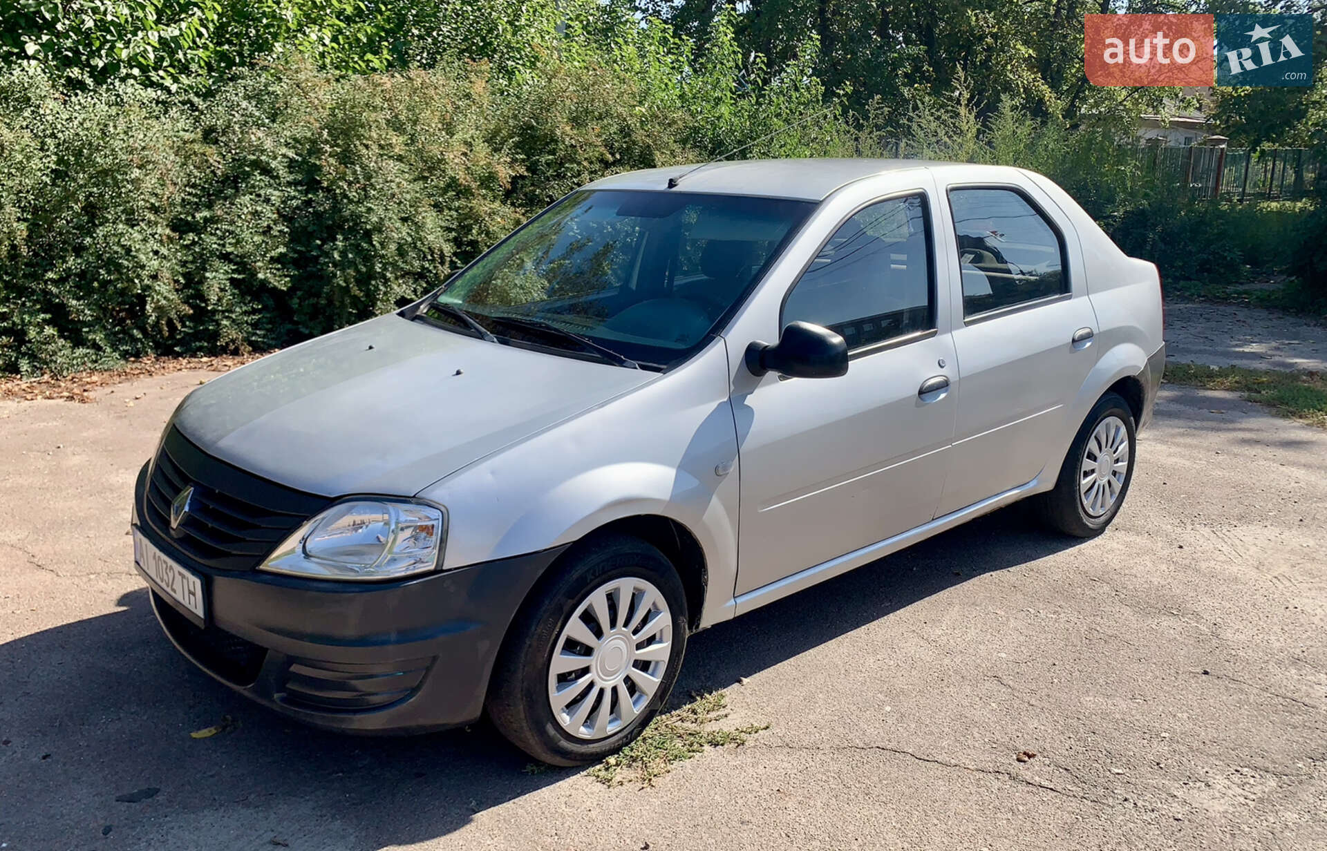 Renault Logan 2011 VIN VF1LSRAAH44857802 фото оголошення 2 з 34