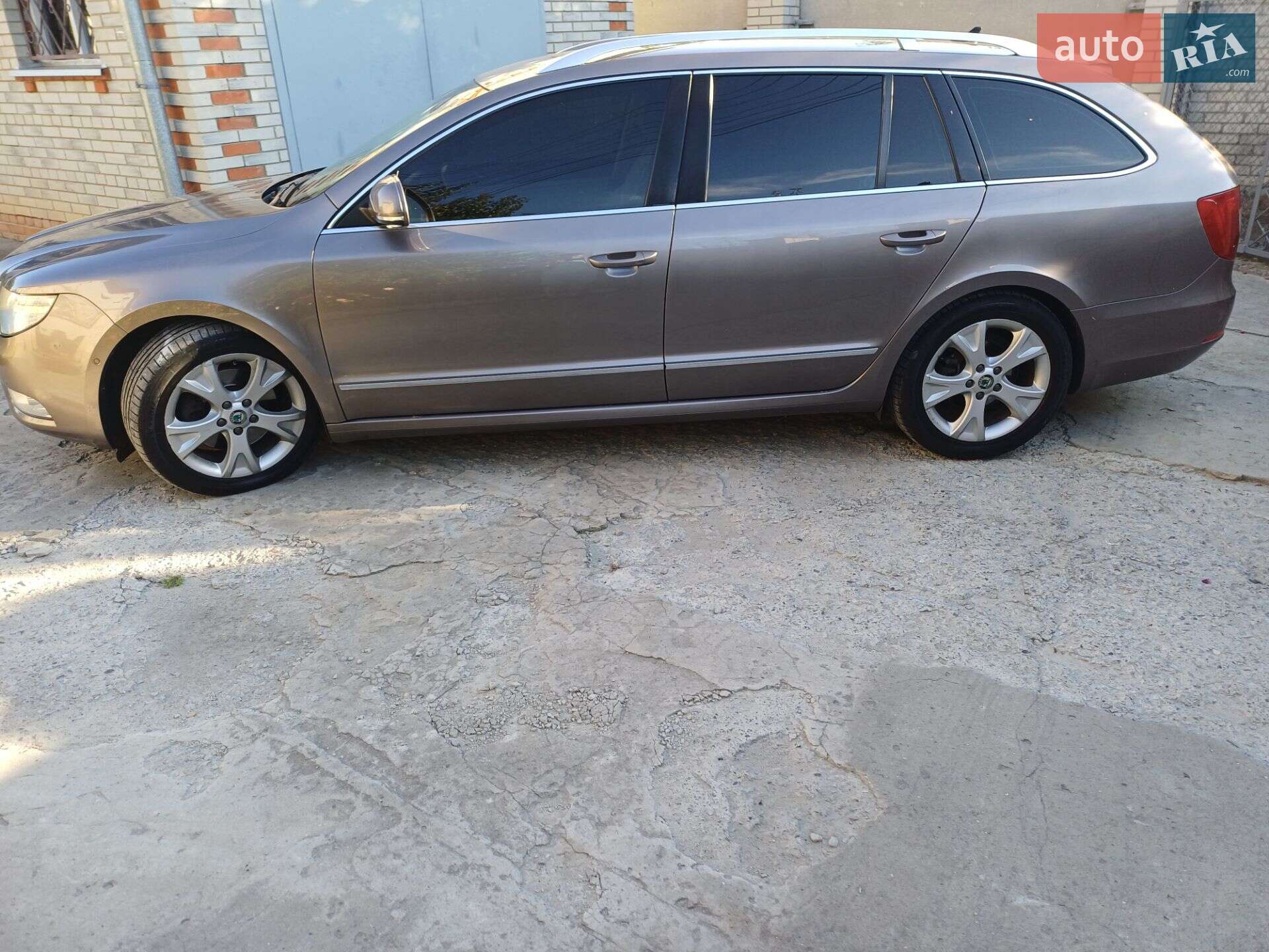 Skoda Superb 2013 VIN TMBJJ73T8D9033720 фото оголошення 4 з 39