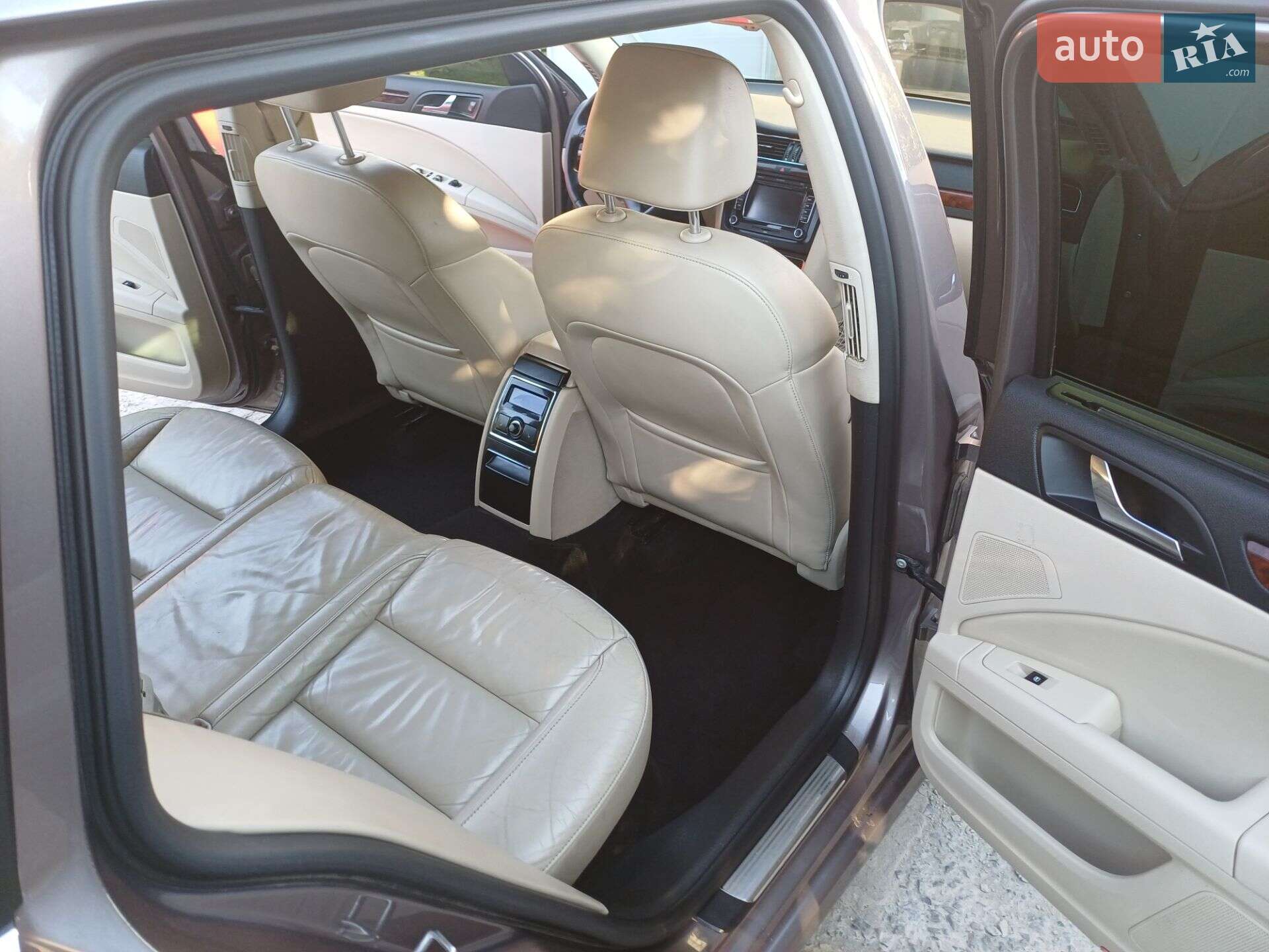 Skoda Superb 2013 VIN TMBJJ73T8D9033720 фото оголошення 15 з 39