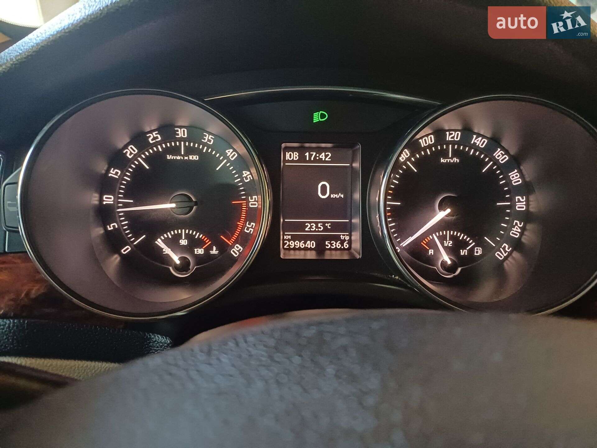 Skoda Superb 2013 VIN TMBJJ73T8D9033720 фото оголошення 21 з 39