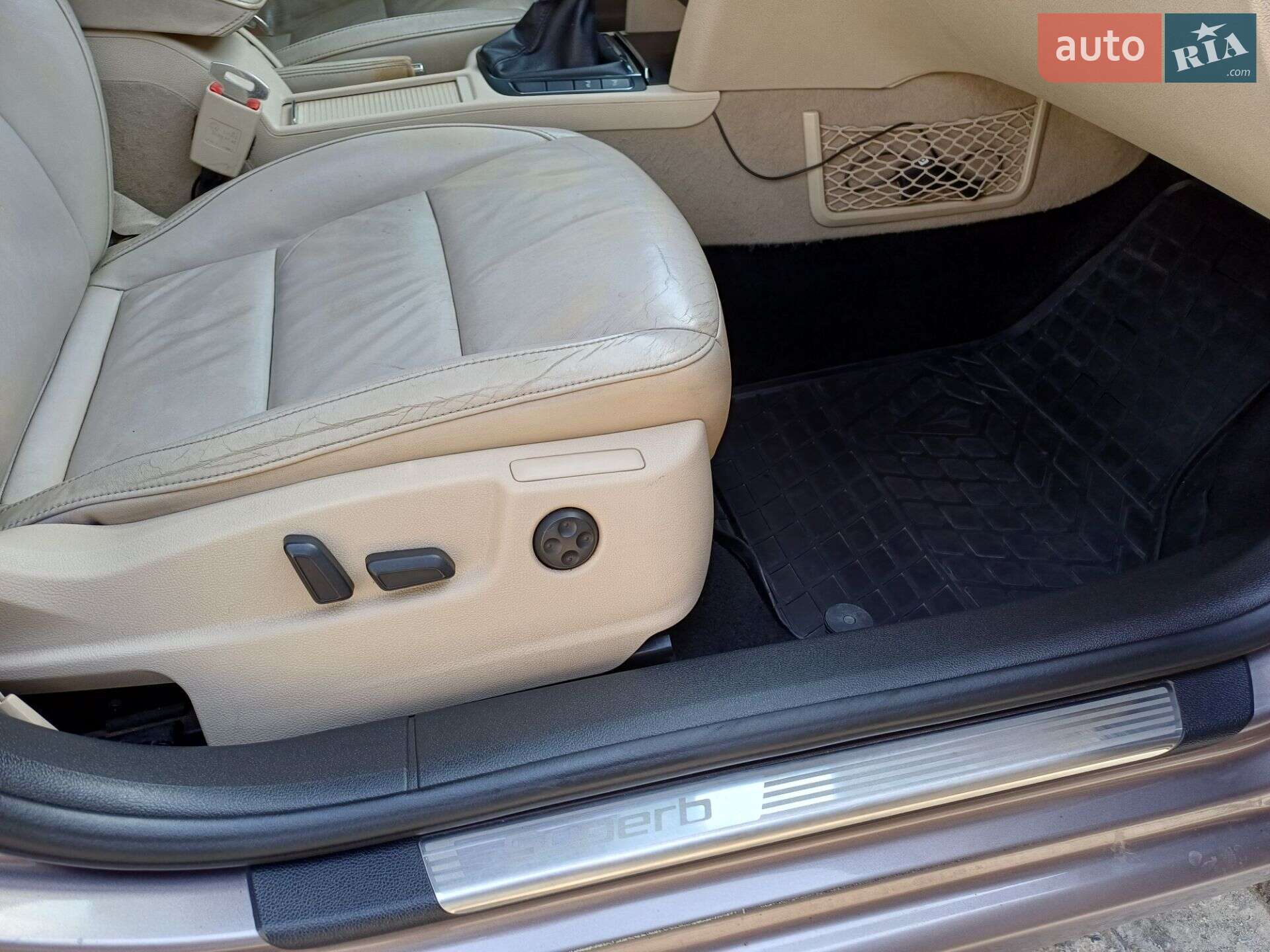 Skoda Superb 2013 VIN TMBJJ73T8D9033720 фото оголошення 33 з 39