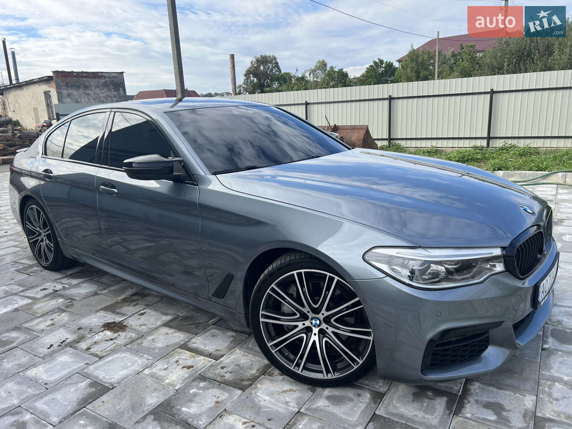 BMW 5 Series 2017 VIN WBAJC3107HG872266 фото оголошення 9 з 46