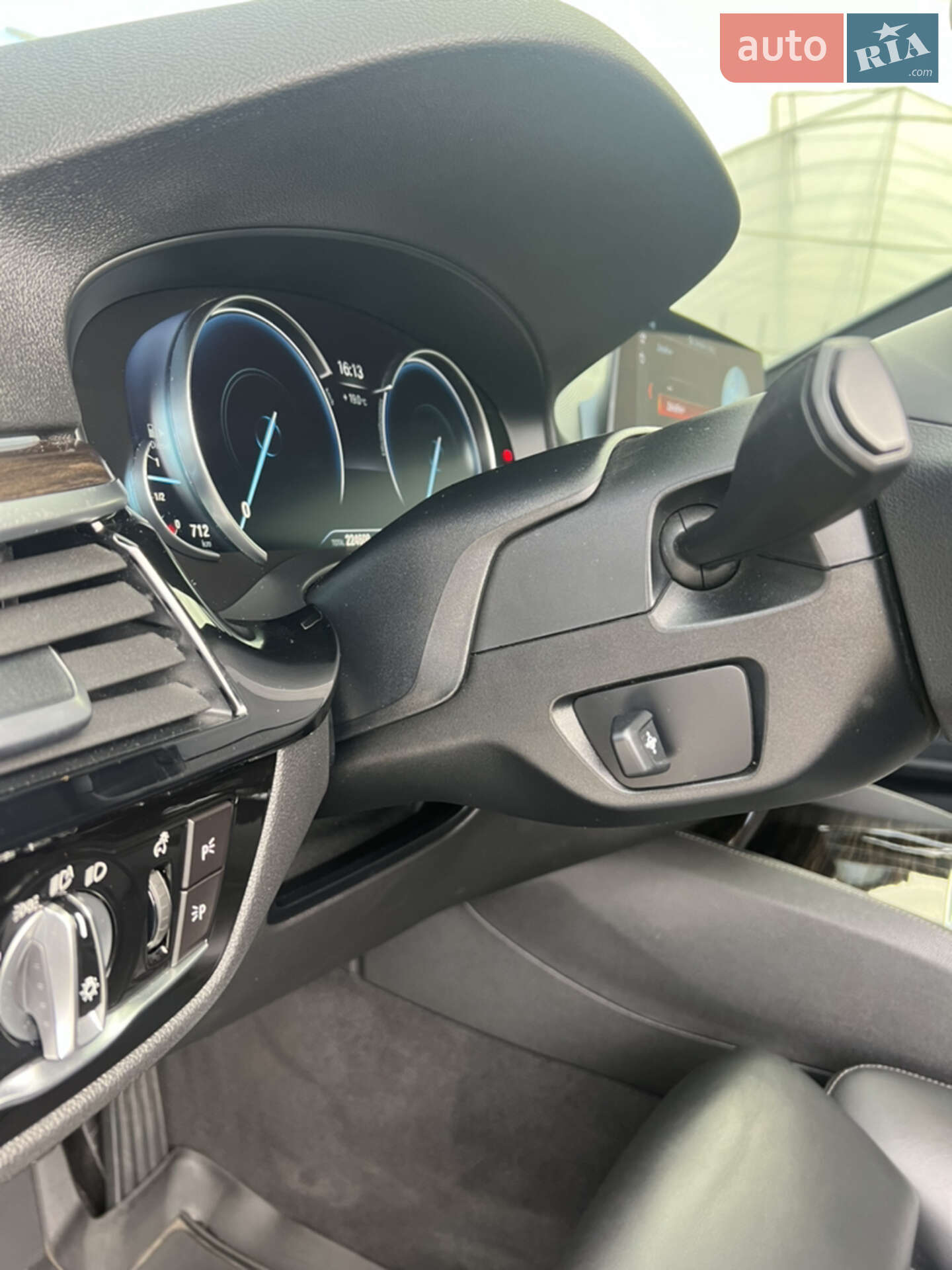 BMW 5 Series 2017 VIN WBAJC3107HG872266 фото оголошення 18 з 46