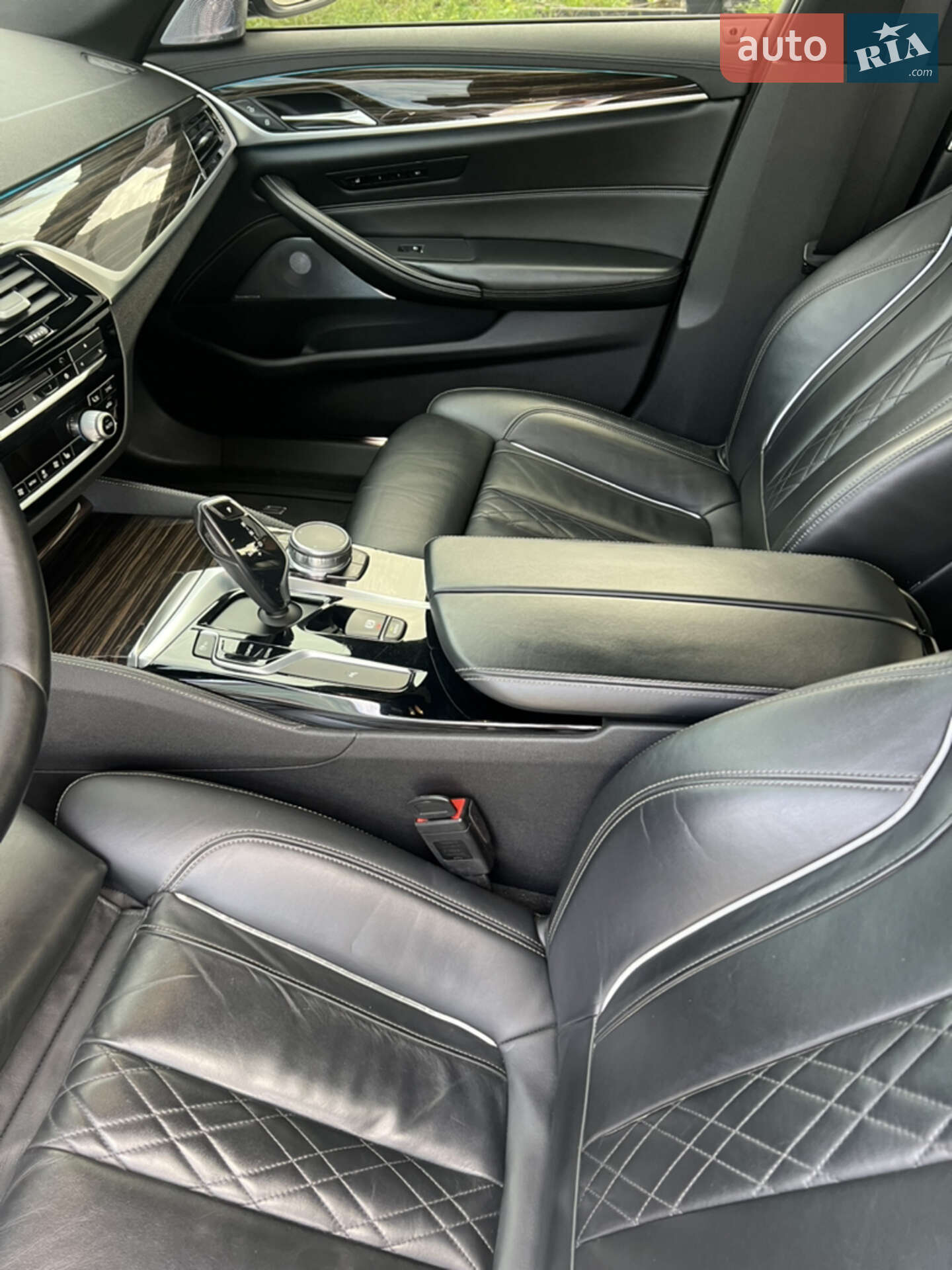 BMW 5 Series 2017 VIN WBAJC3107HG872266 фото оголошення 26 з 46