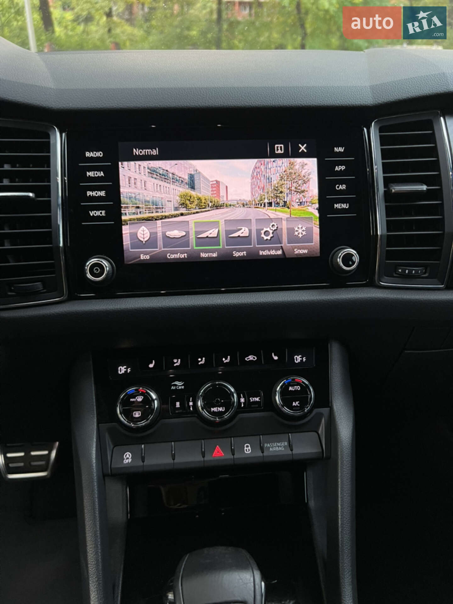 Skoda Kodiaq 2018 VIN TMBLK7NS2K8035704 фото оголошення 23 з 29