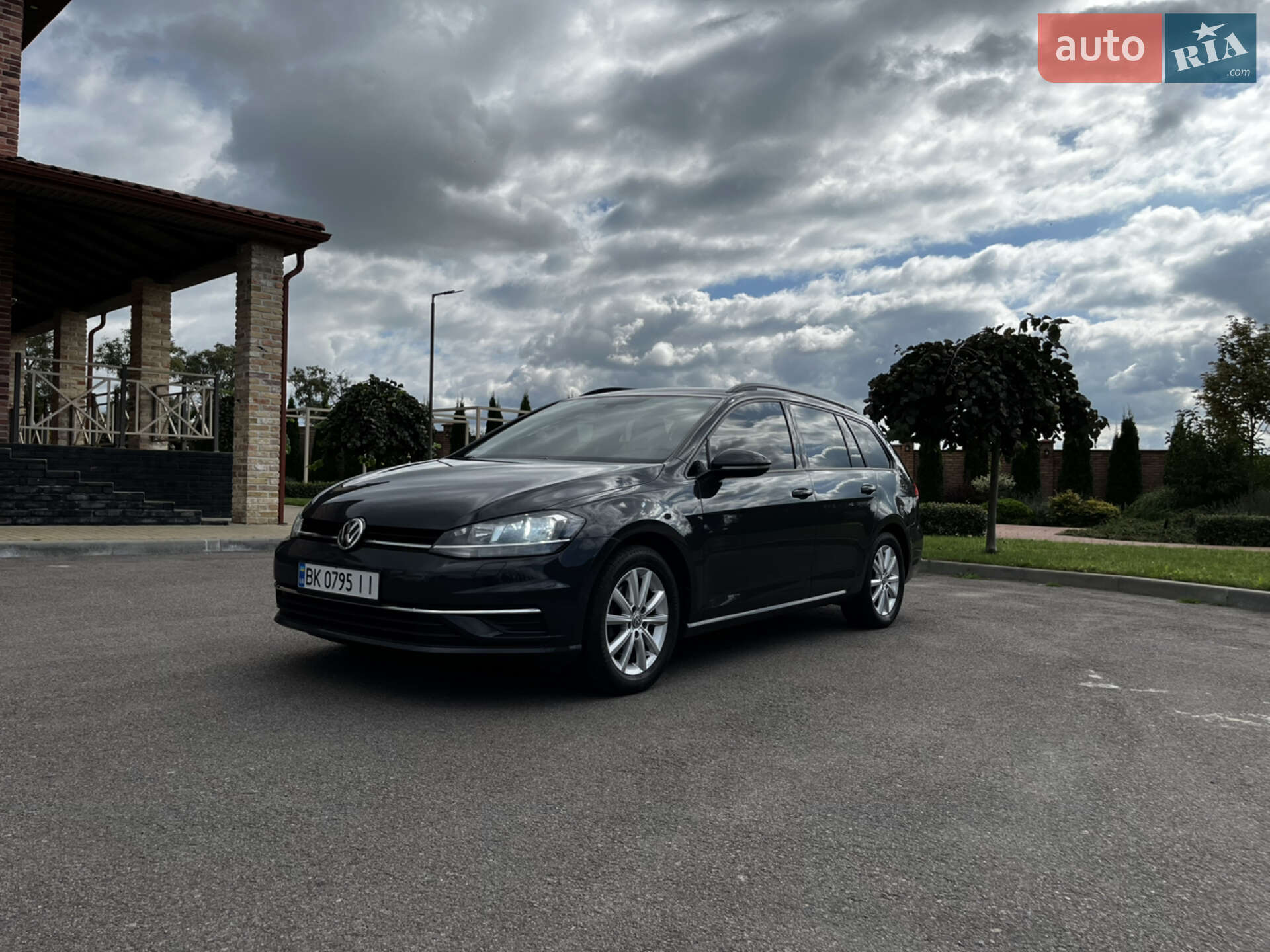 Volkswagen Golf 2017 VIN WVWZZZAUZJP567081 фото оголошення 11 з 53
