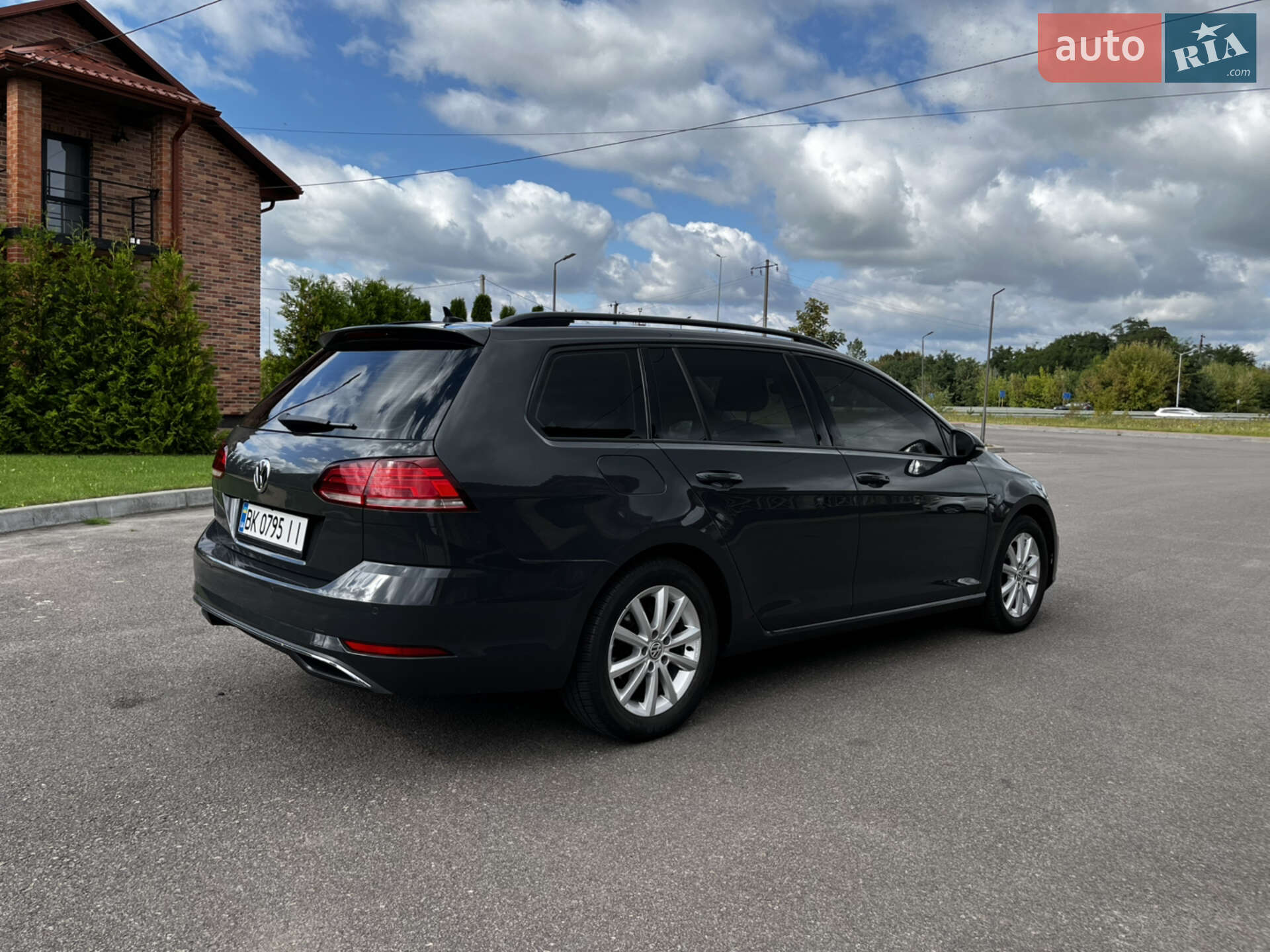 Volkswagen Golf 2017 VIN WVWZZZAUZJP567081 фото оголошення 19 з 53