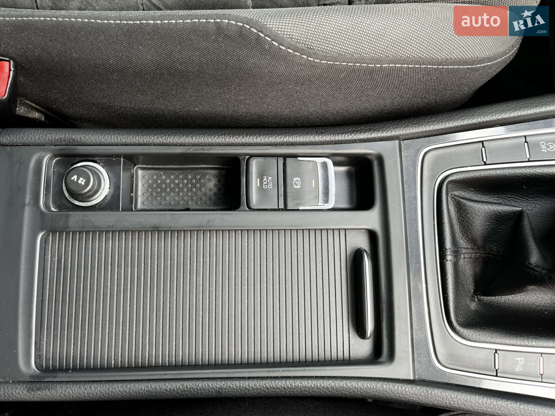 Volkswagen Golf 2017 VIN WVWZZZAUZJP567081 фото оголошення 36 з 53