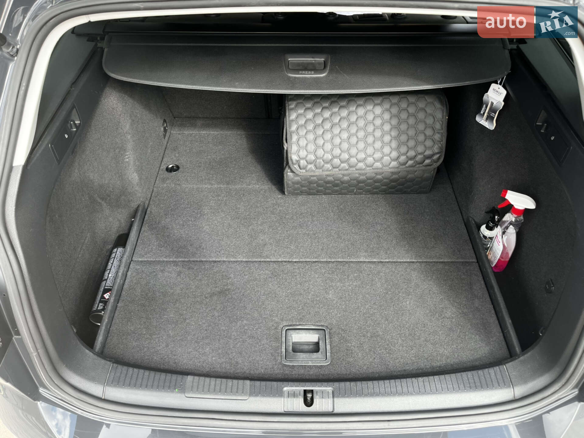 Volkswagen Golf 2017 VIN WVWZZZAUZJP567081 фото оголошення 41 з 53