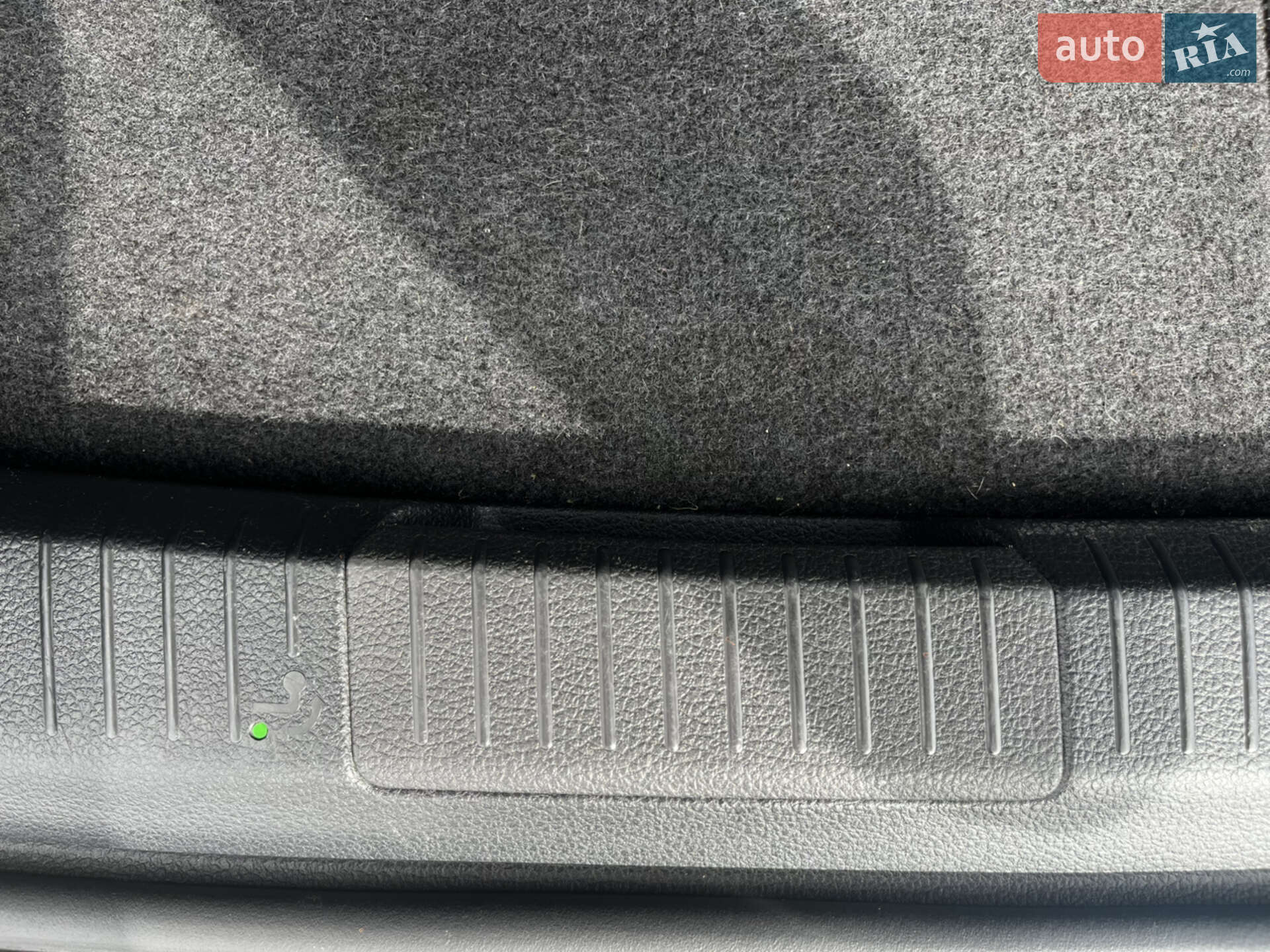 Volkswagen Golf 2017 VIN WVWZZZAUZJP567081 фото оголошення 42 з 53