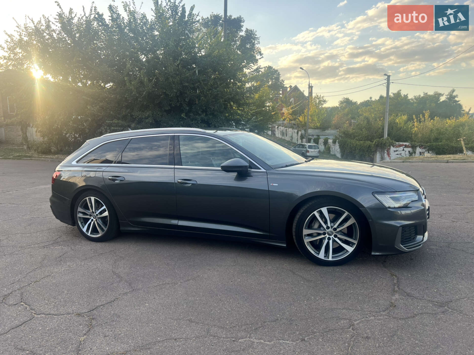 Audi A6 2019 VIN WAUZZZF26KN121919 фото оголошення 9 з 11
