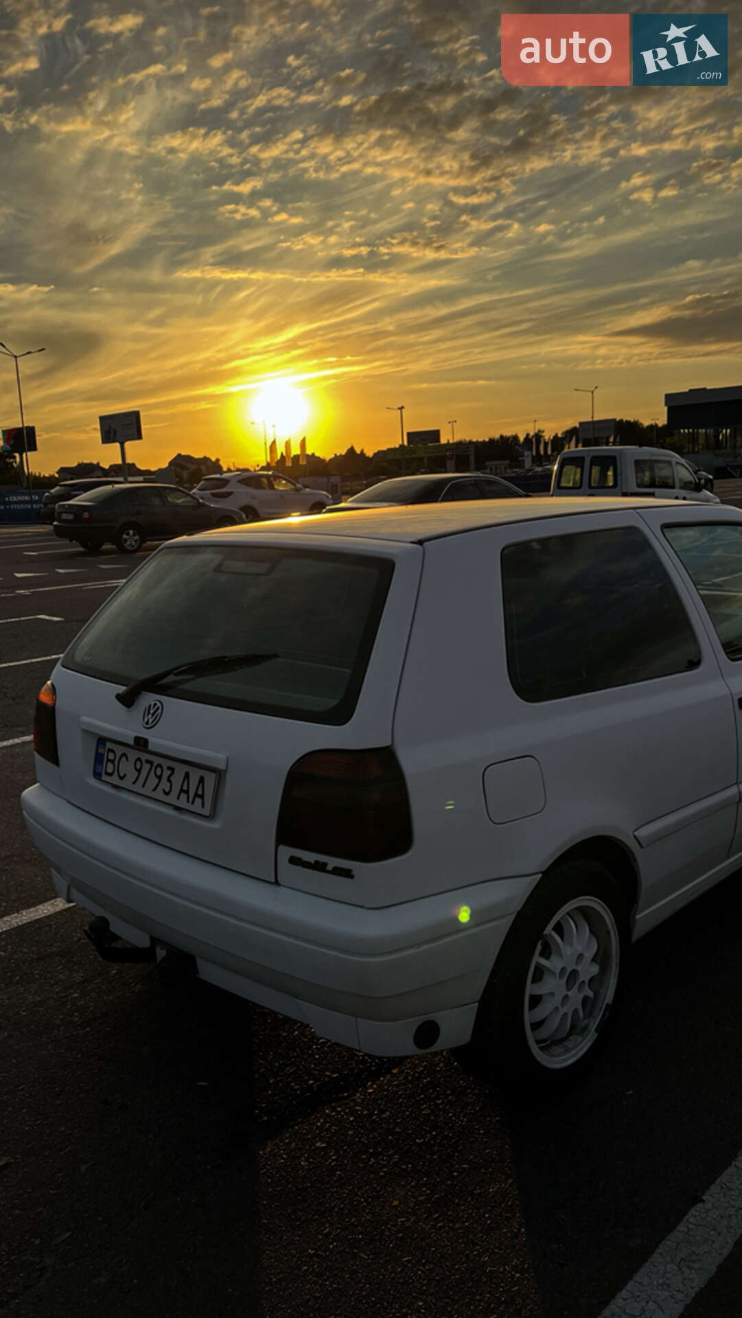 Volkswagen Golf 1992 VIN WVWZZZ1HZNB000718 фото оголошення 2 з 19