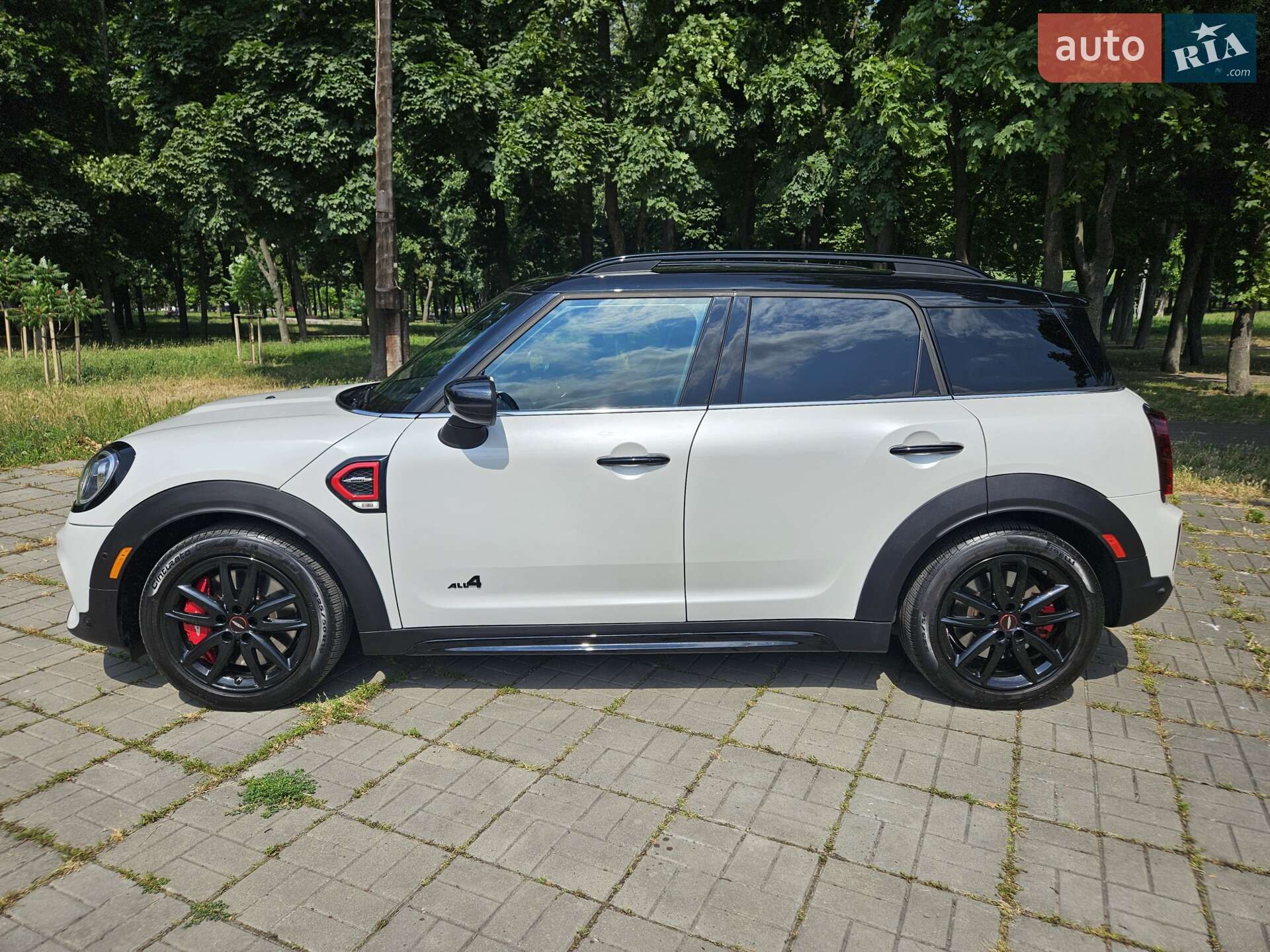 Mini Countryman 2023 VIN WMZ33BS07R3R75961 фото оголошення 9 з 97