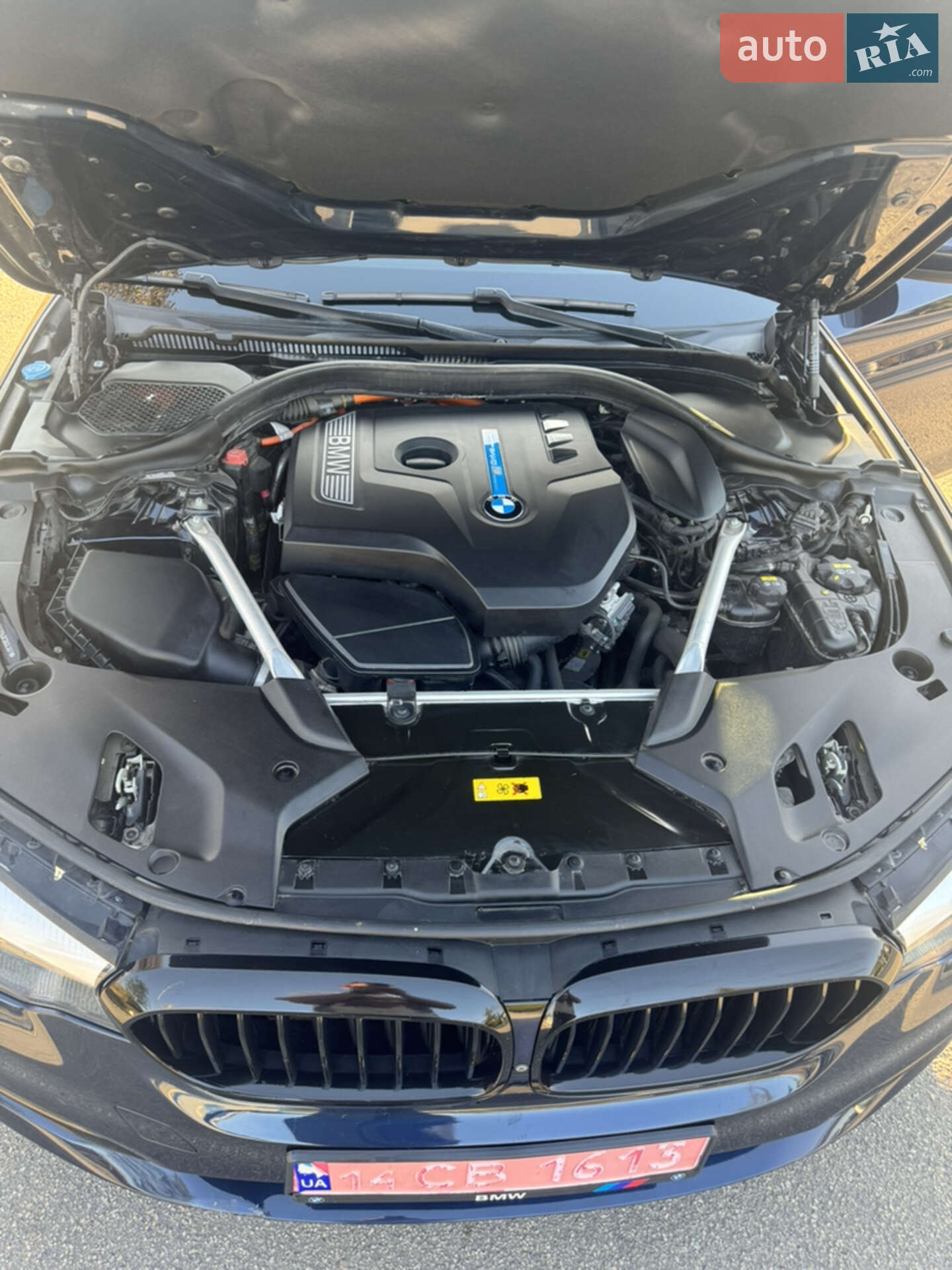 BMW 5 Series 2019 VIN WBAJA91050CD60397 фото оголошення 11 з 12