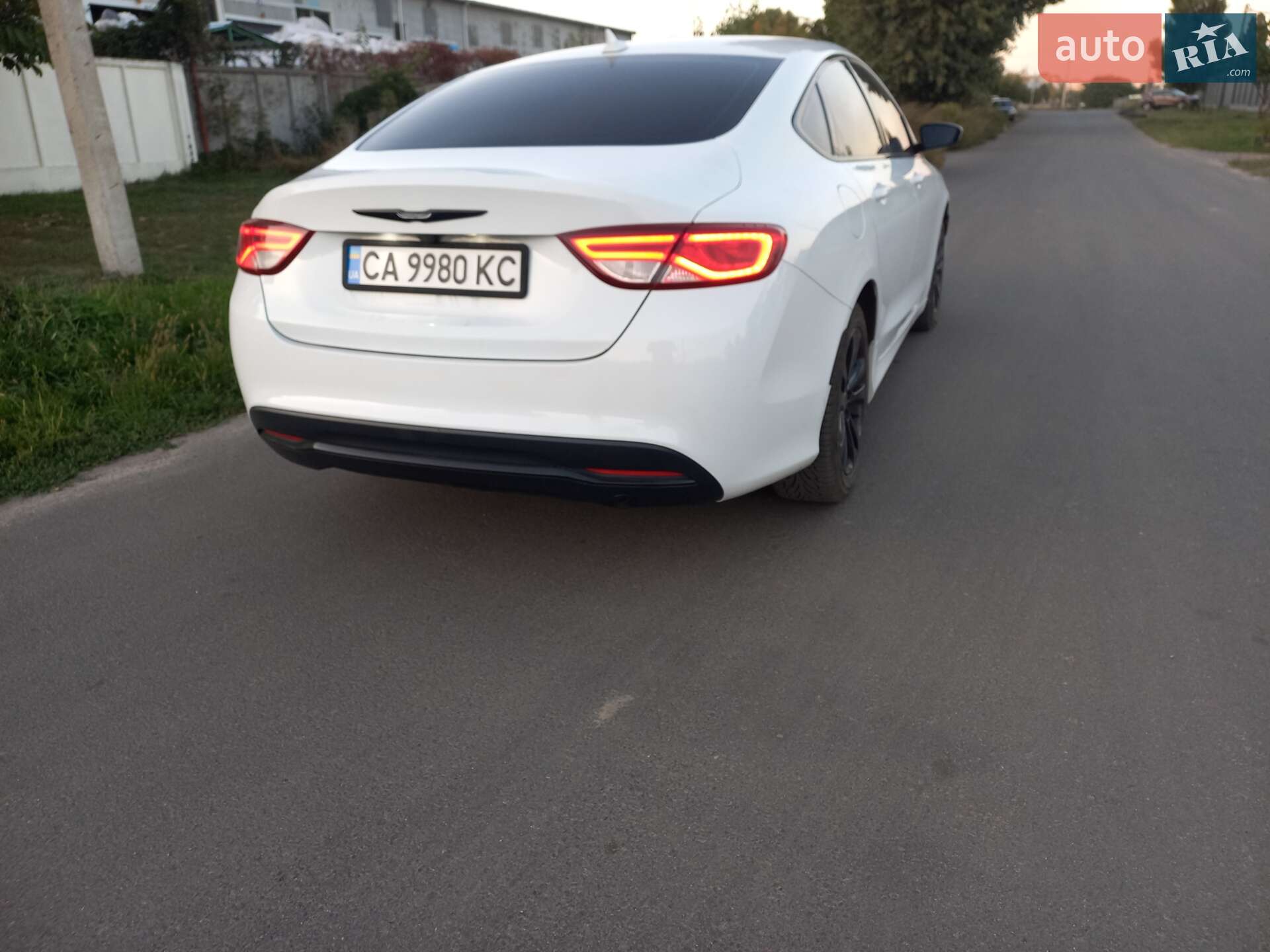 Chrysler 200 2015 VIN 1C3CCCAB5GN157739 фото оголошення 32 з 36