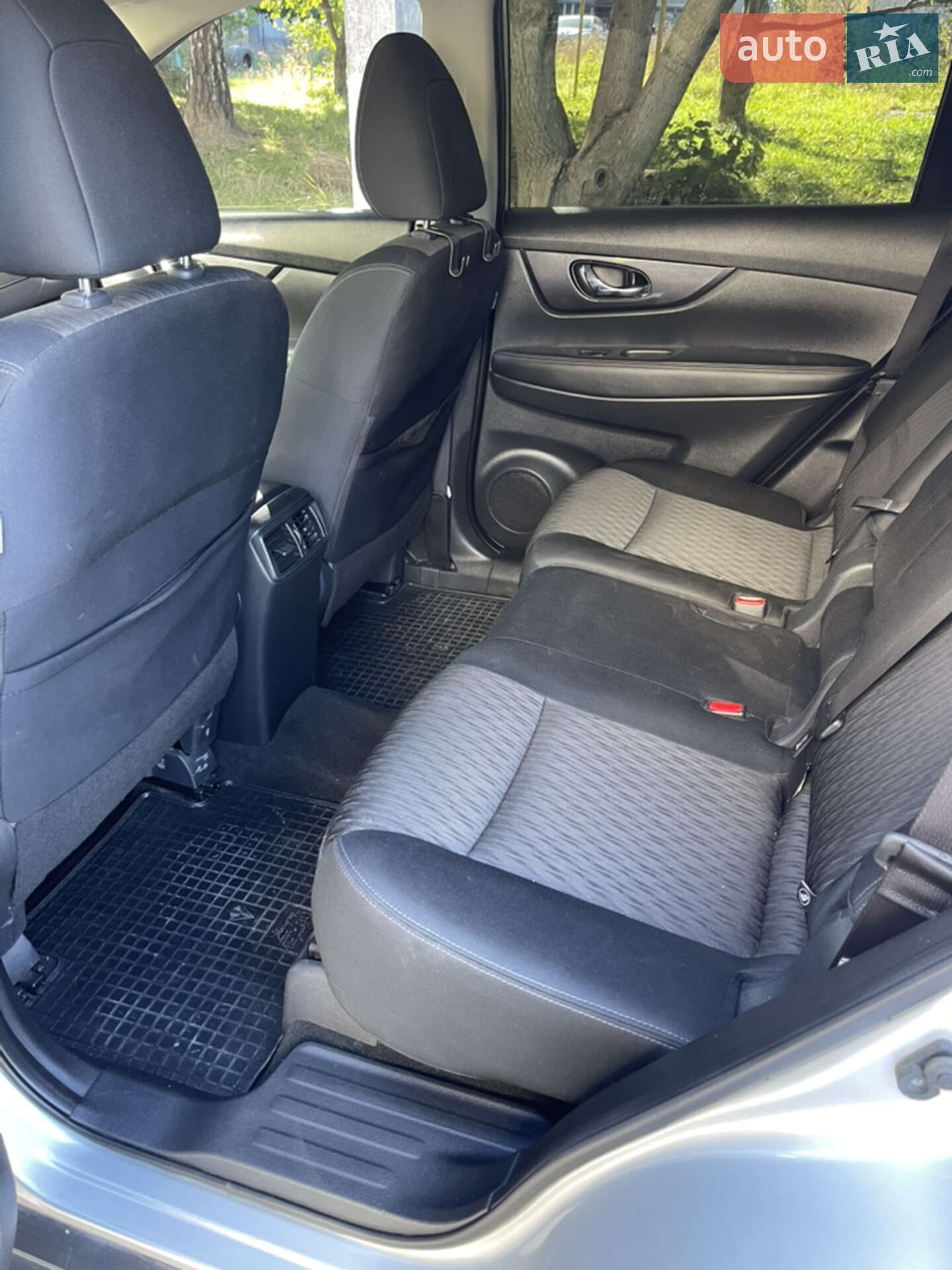 Nissan Rogue 2017 VIN KNMAT2MTXJP523725 фото оголошення 12 з 19