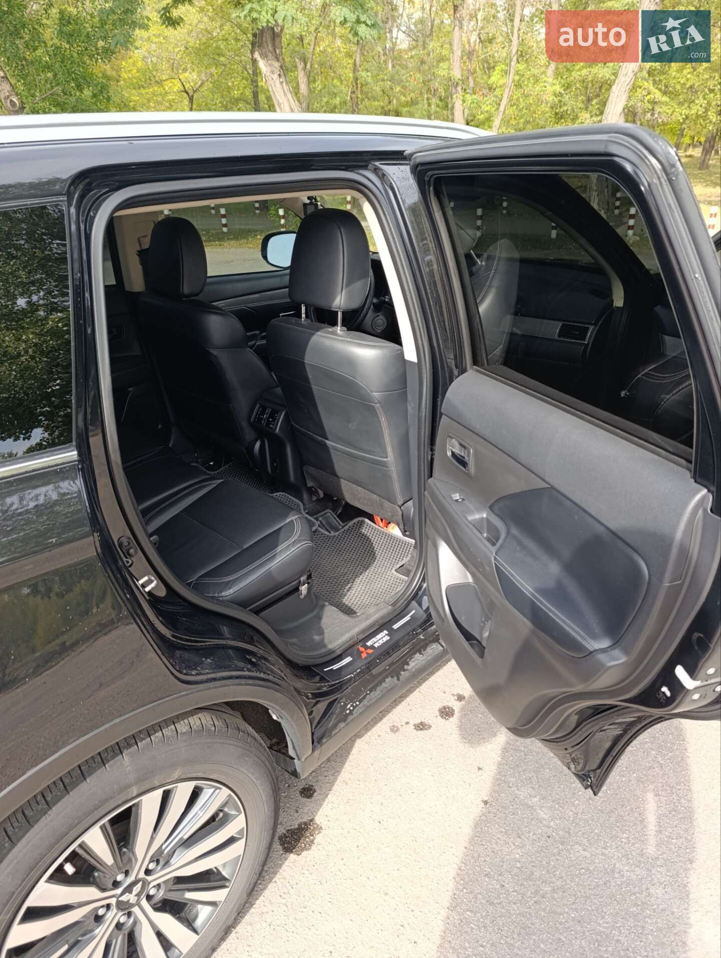 Mitsubishi Outlander 2020 VIN JA4AD3A3XLZ032810 фото оголошення 8 з 12