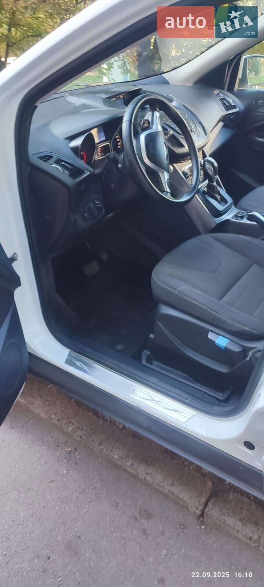 Ford Kuga 2016 VIN WF0AXXWPMAGA25030 фото оголошення 14 з 20