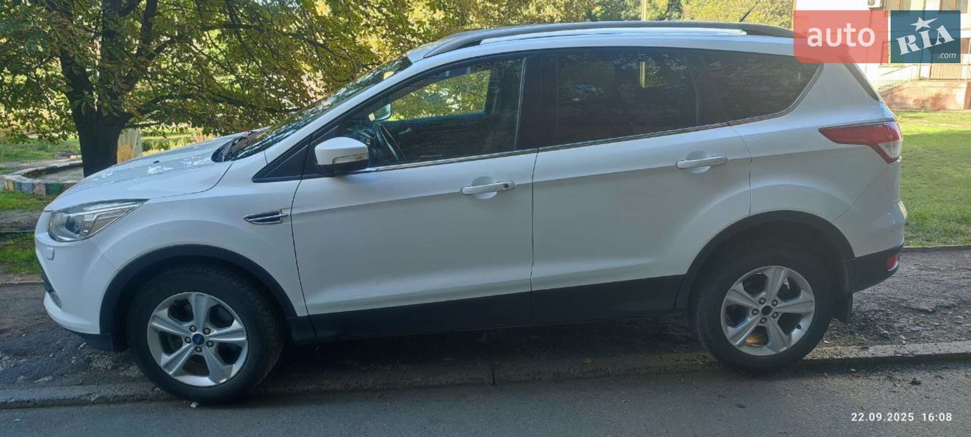 Ford Kuga 2016 VIN WF0AXXWPMAGA25030 фото оголошення 8 з 20