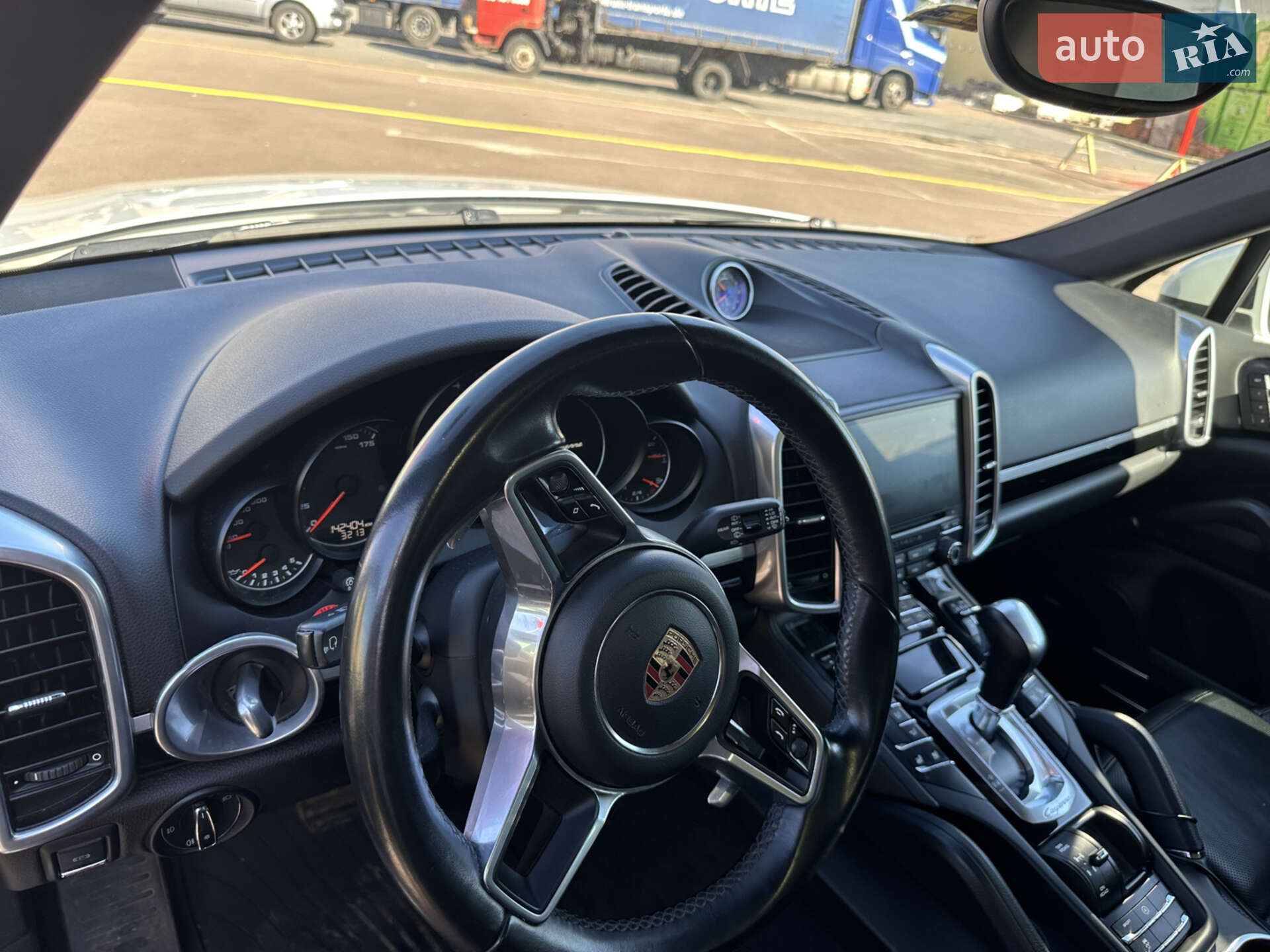 Porsche Cayenne 2017 VIN WP1AA2A21HKA86656 фото оголошення 19 з 32