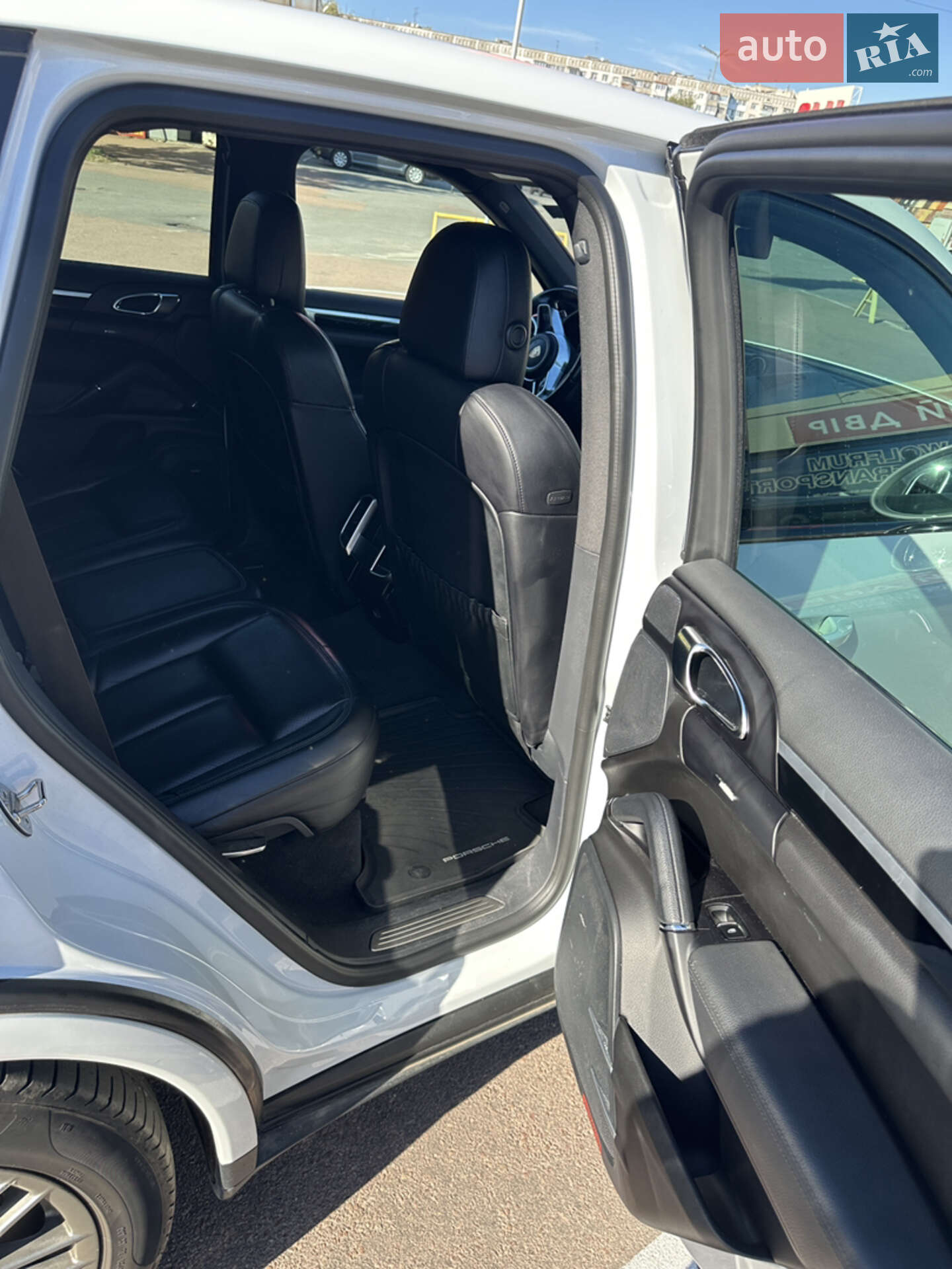 Porsche Cayenne 2017 VIN WP1AA2A21HKA86656 фото оголошення 22 з 32