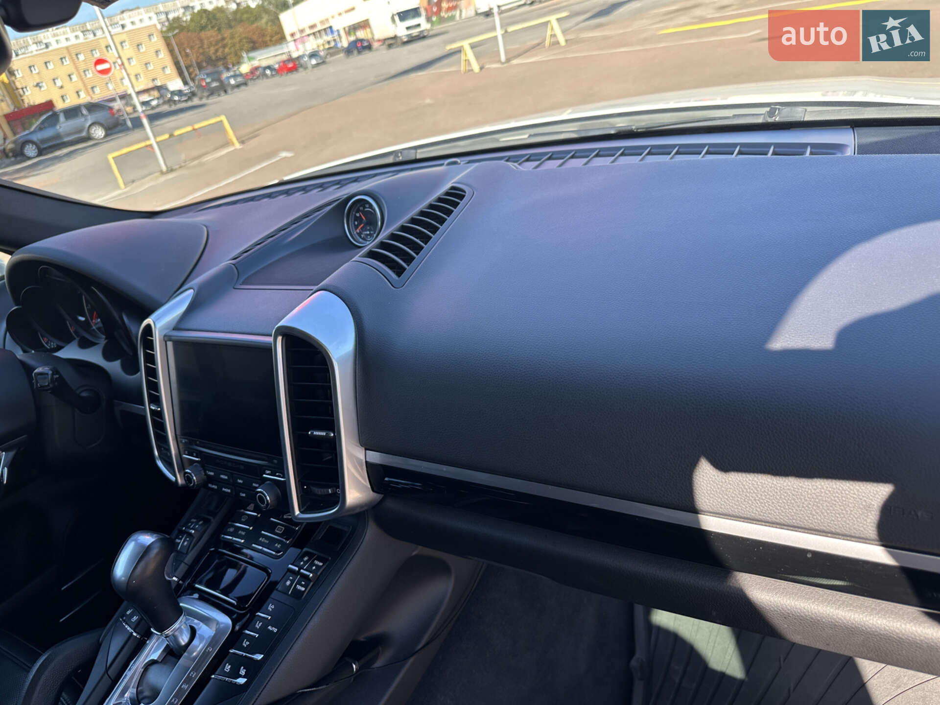 Porsche Cayenne 2017 VIN WP1AA2A21HKA86656 фото оголошення 20 з 32