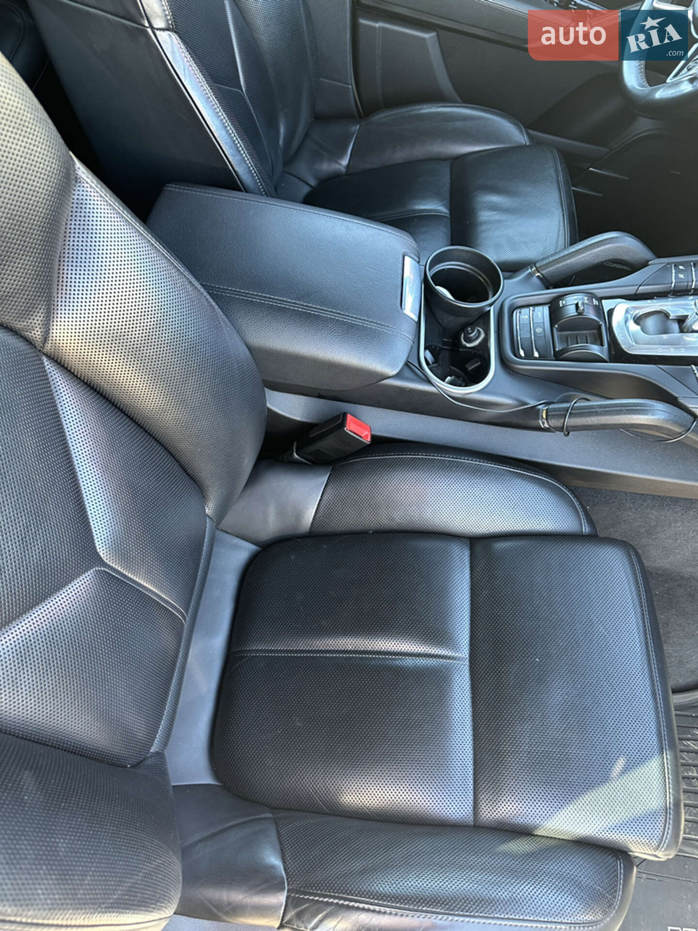 Porsche Cayenne 2017 VIN WP1AA2A21HKA86656 фото оголошення 21 з 32