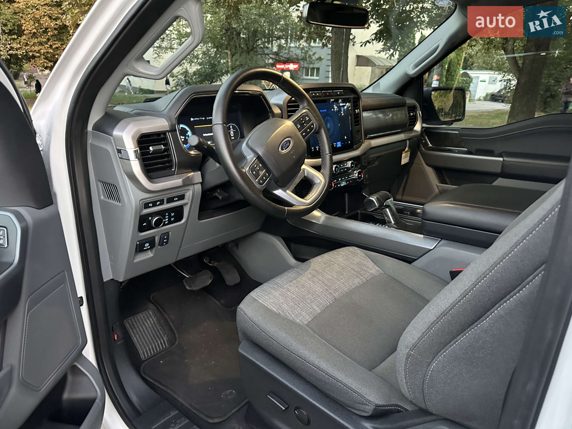 Ford F-150 2023 VIN 1FTVW1EL0PWG38754 фото оголошення 10 з 44