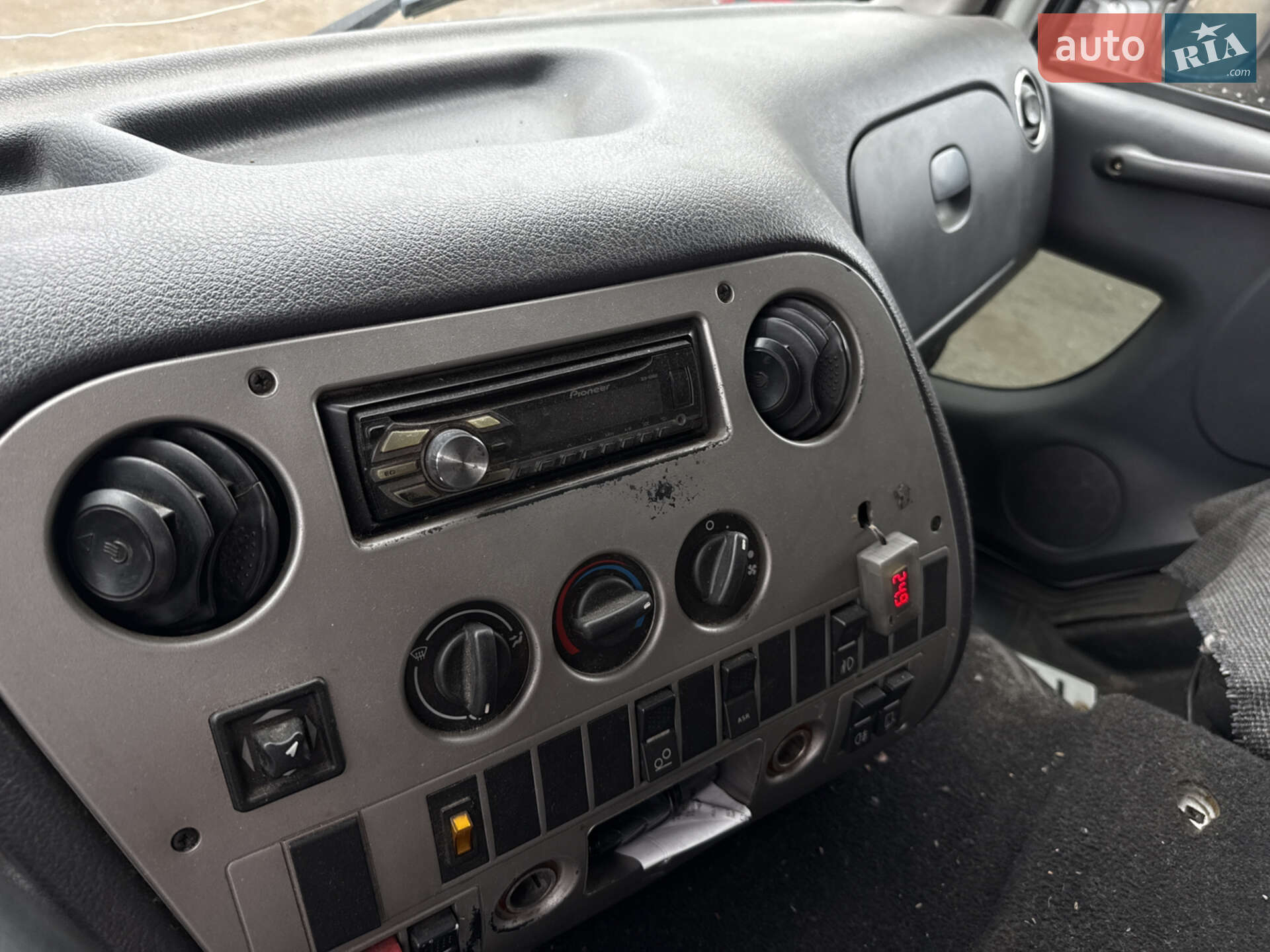 Ford Cargo 2014 VIN Y79180003E9B21001 фото оголошення 28 з 46