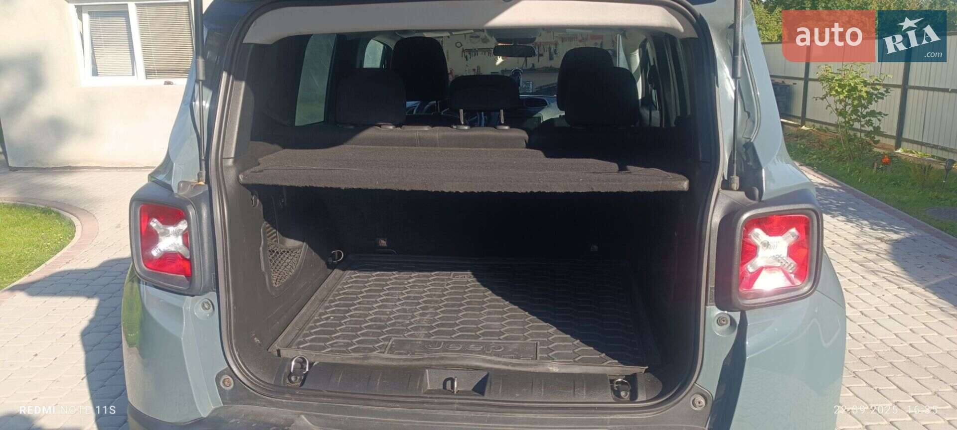 Jeep Renegade 2016 VIN ZACCJBAT3GPE18572 фото оголошення 3 з 11