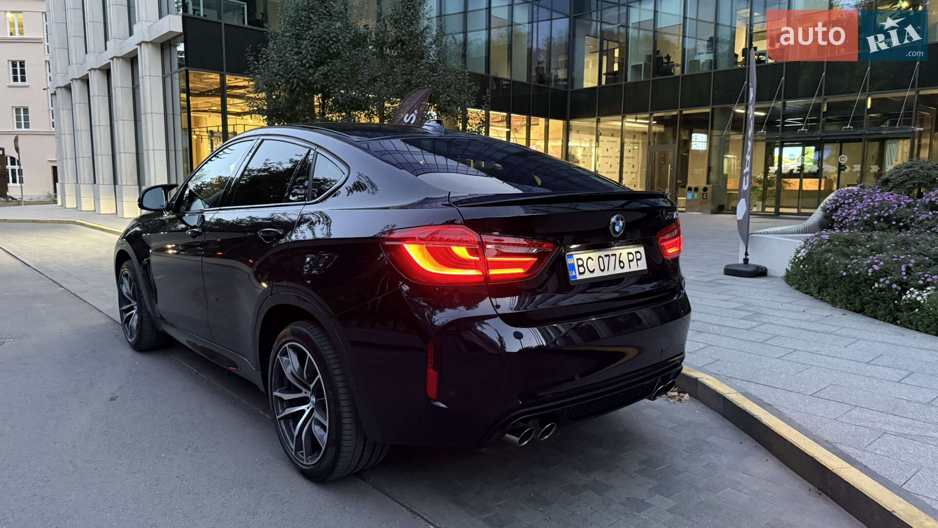BMW X6 M 2016 VIN 5YMKW8C58H0U71698 фото оголошення 2 з 15