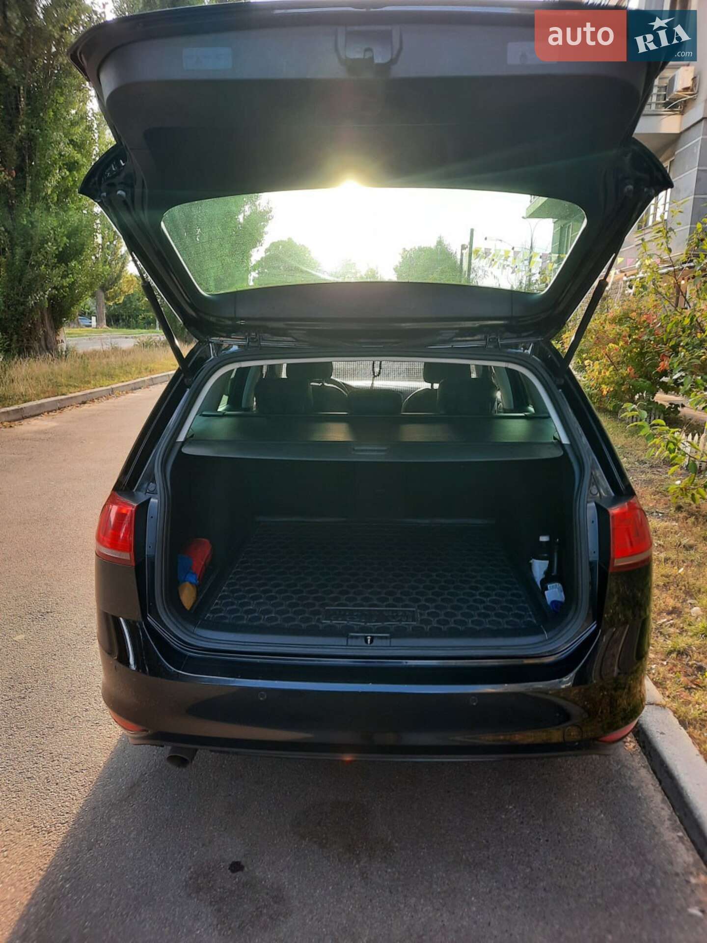 Volkswagen Golf 2015 VIN WVWZZZAUZFP610991 фото оголошення 4 з 19