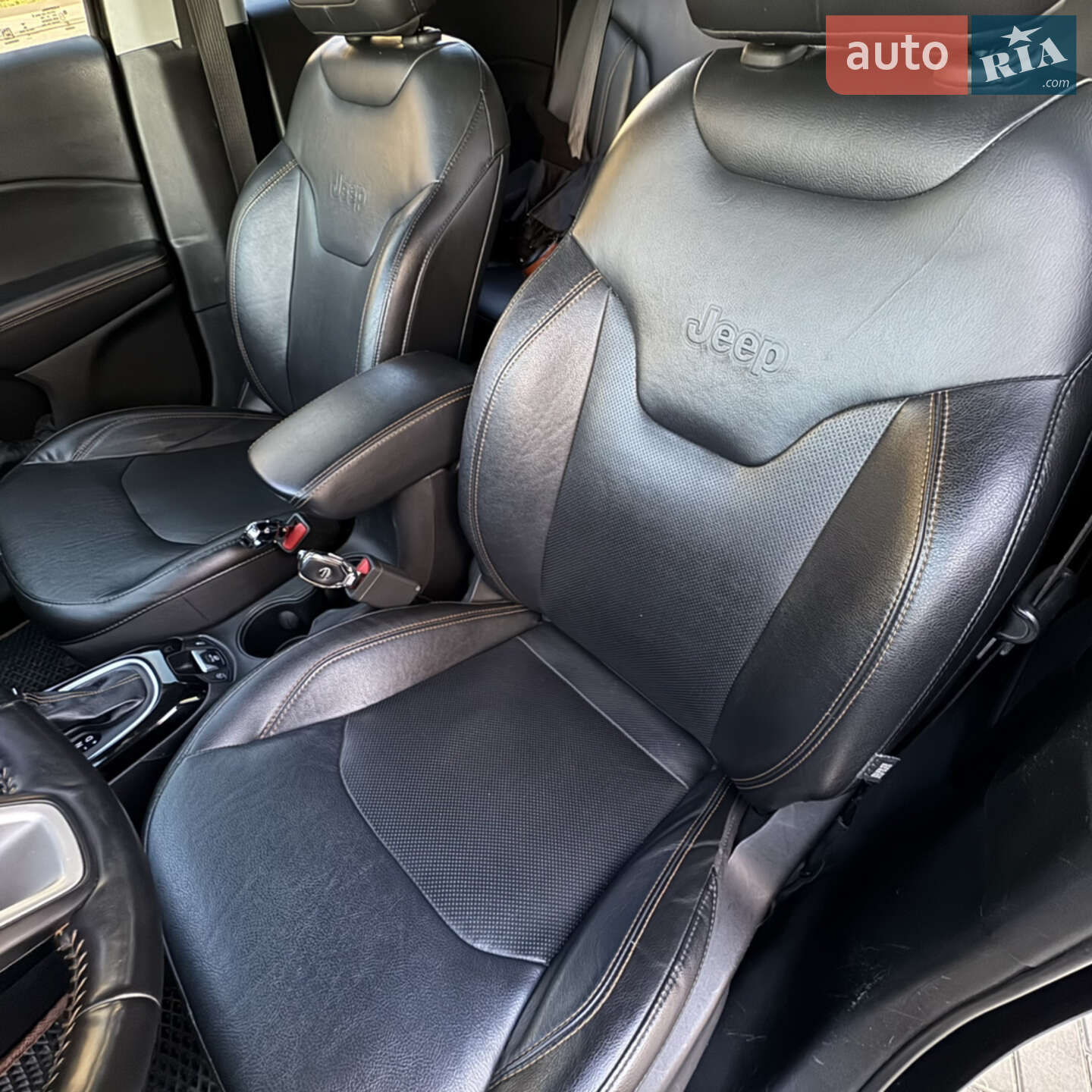 Jeep Compass 2018 VIN 3C4NJDCB3JT340884 фото оголошення 12 з 17