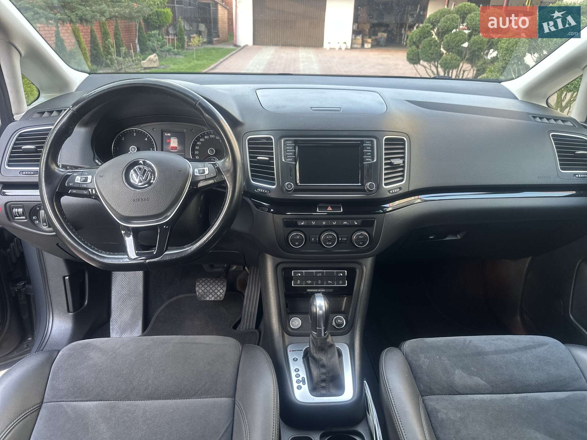 Volkswagen Sharan 2017 VIN WVWZZZ7NZJV006602 фото оголошення 6 з 41