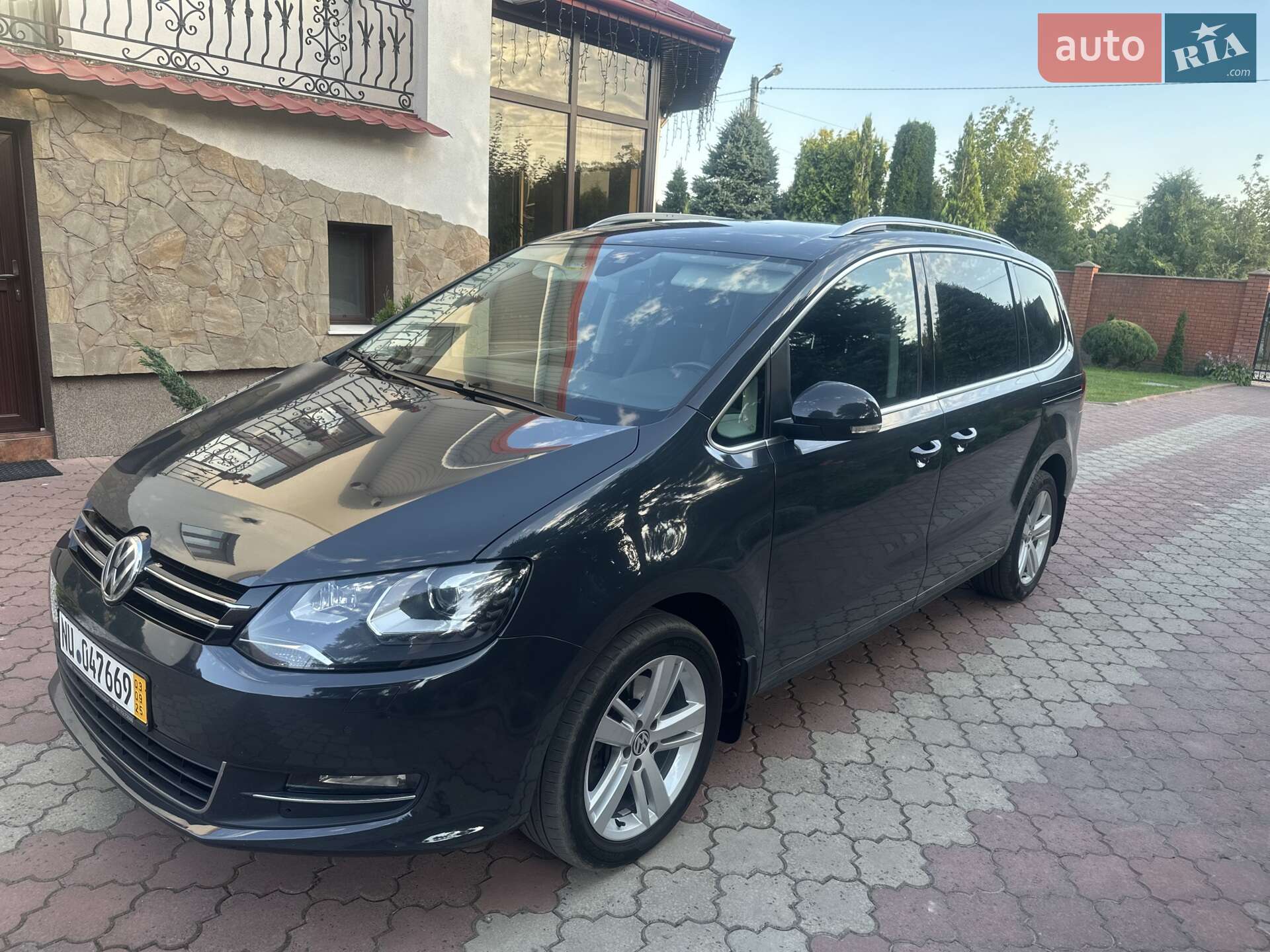 Volkswagen Sharan 2017 VIN WVWZZZ7NZJV006602 фото оголошення 12 з 41